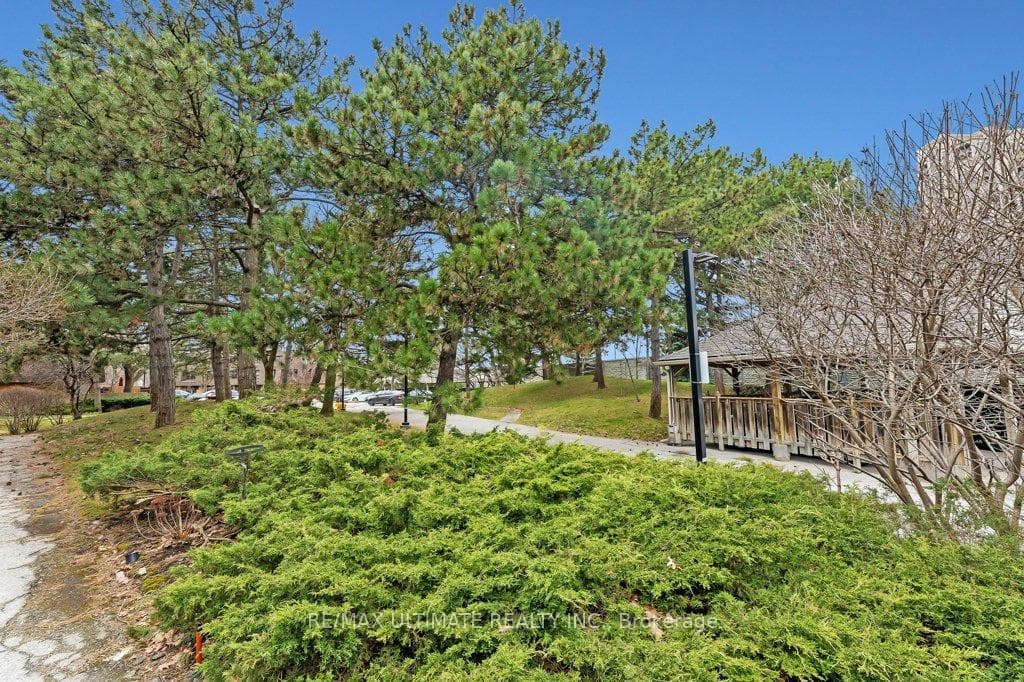 78 Upper Canada Drive Unit 3 photo 20