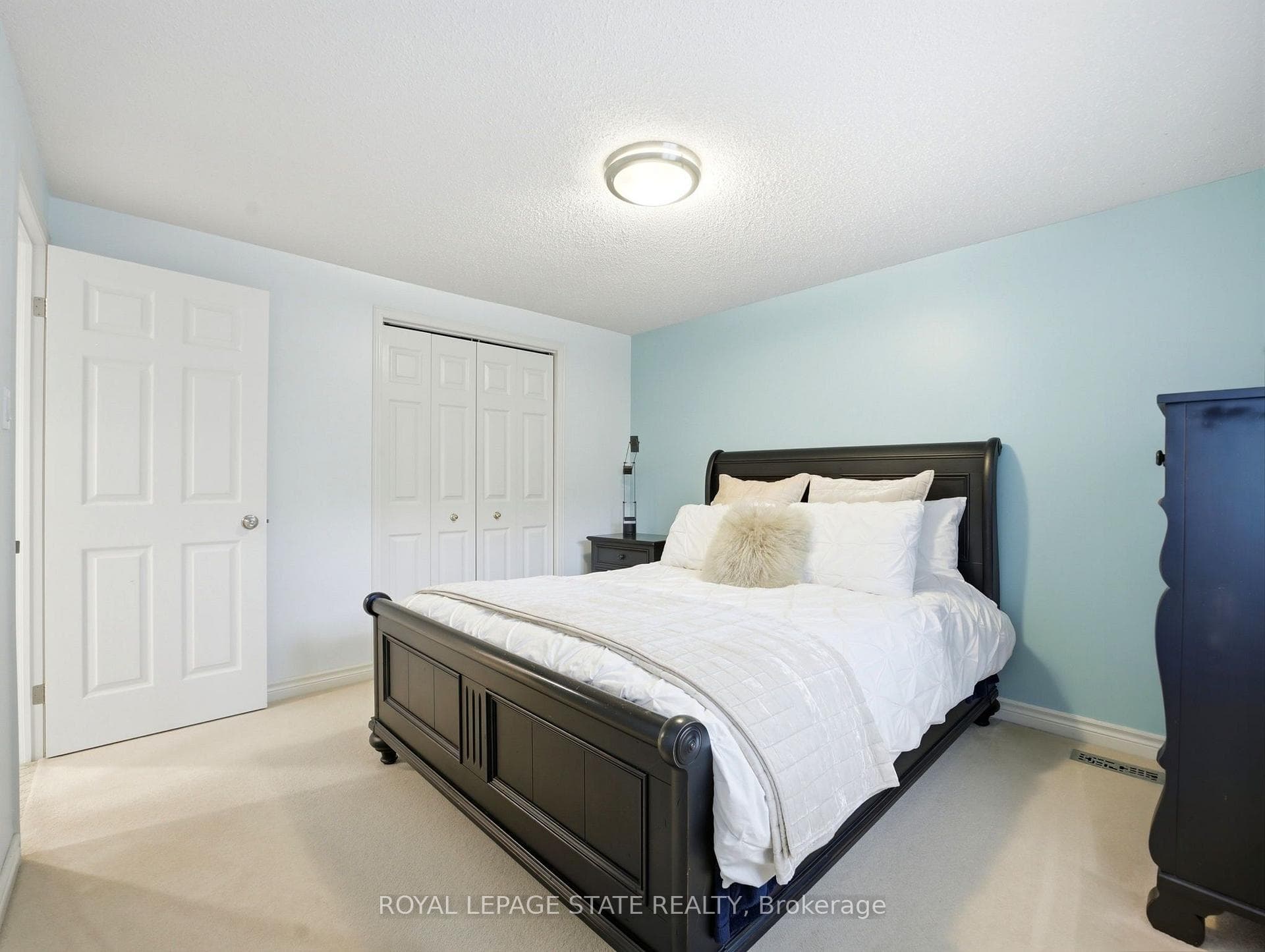 2 Charterhouse Crescent photo 30