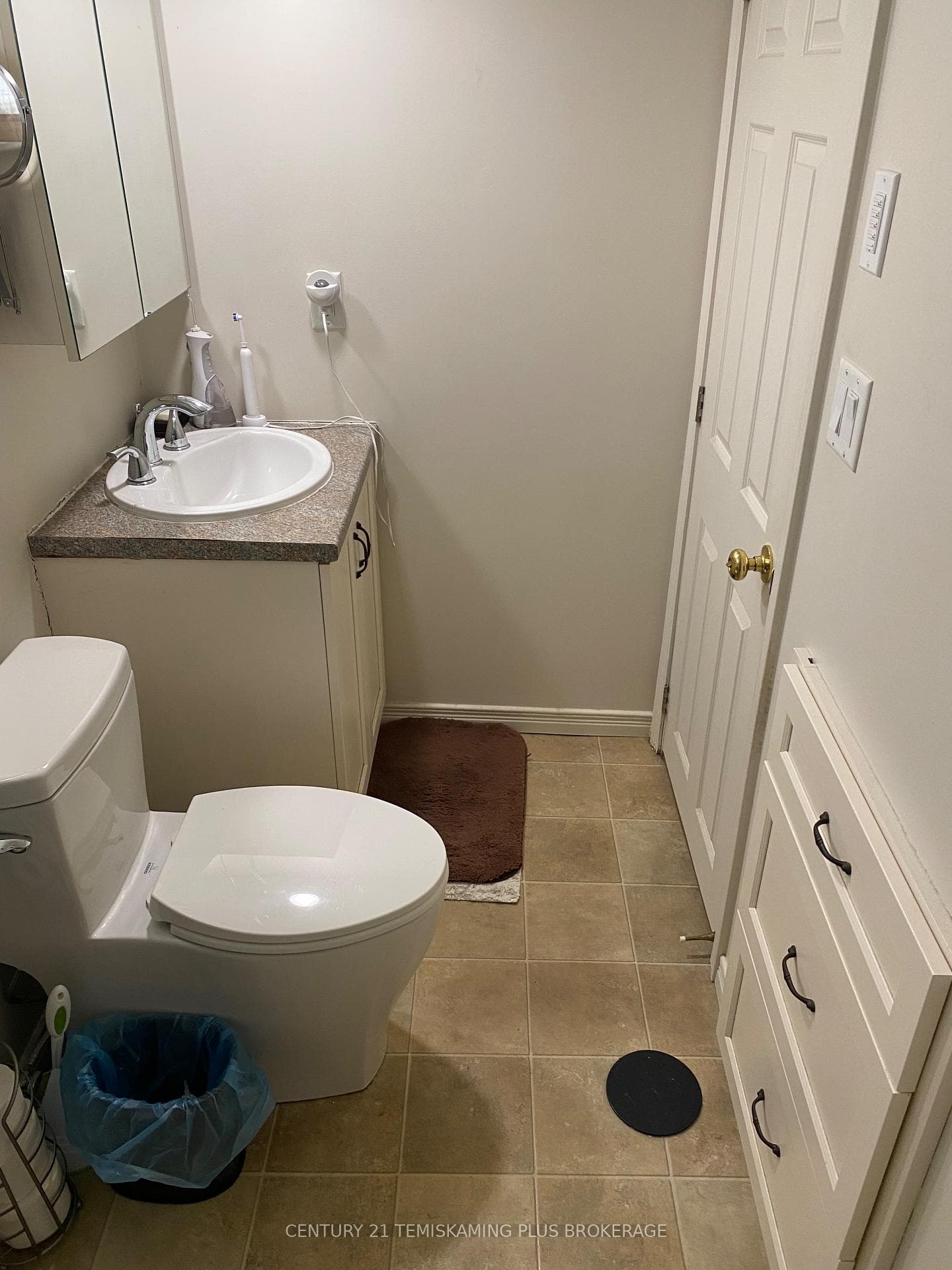 249 Rebecca Street photo 37