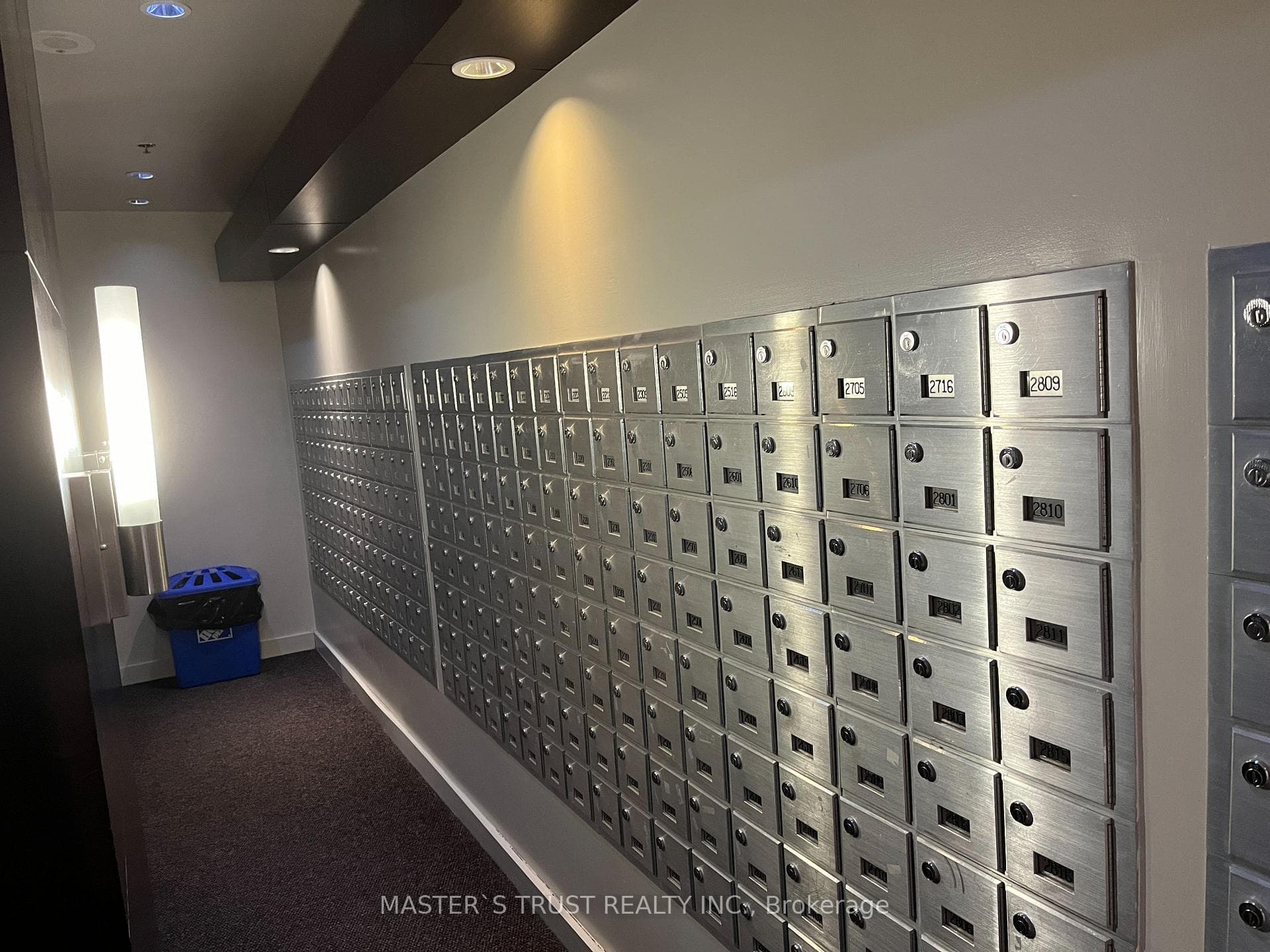36 Lee Centre Drive Unit 2105 photo 17
