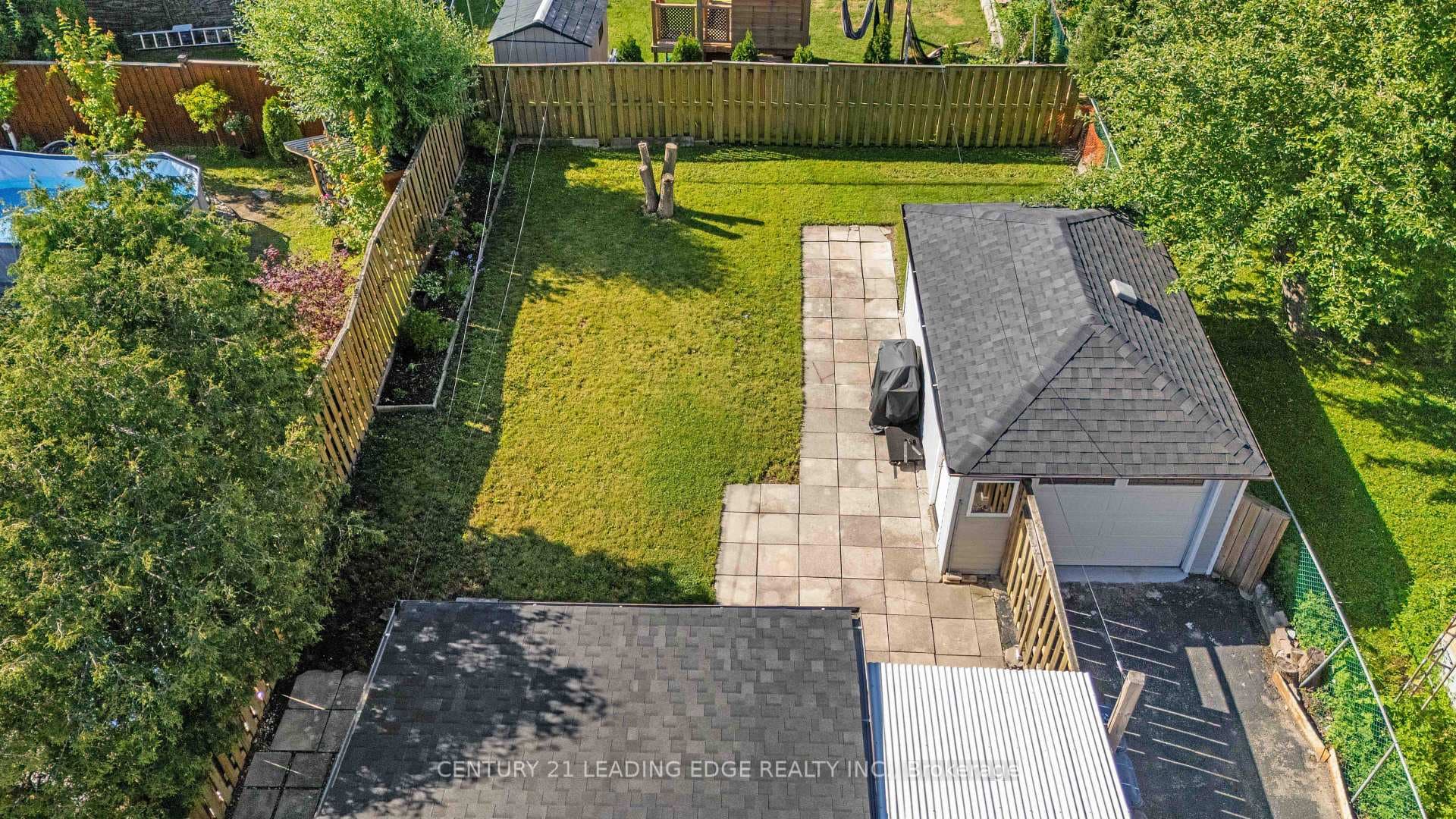 27 Chilcot Avenue photo 48