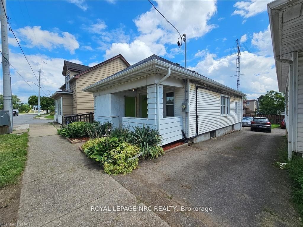170 Niagara Street photo 1