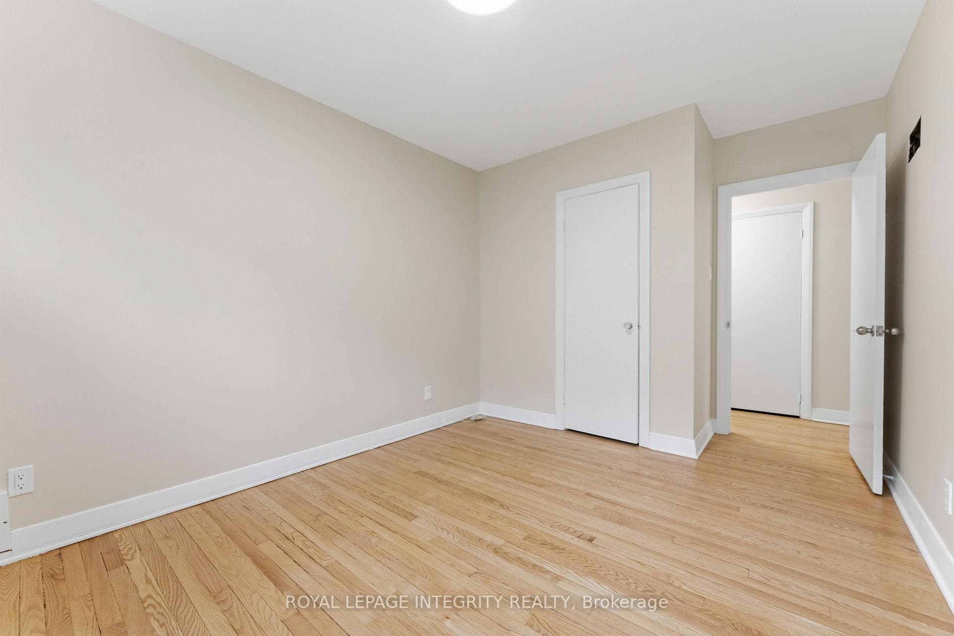 1873 Fairbanks Avenue photo 15
