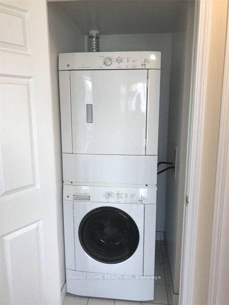 5500 Yonge Street Unit 2402 photo 7