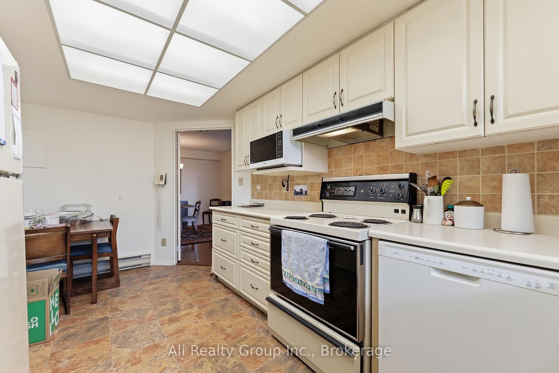 1705 Playfair Drive Unit 610 photo 15