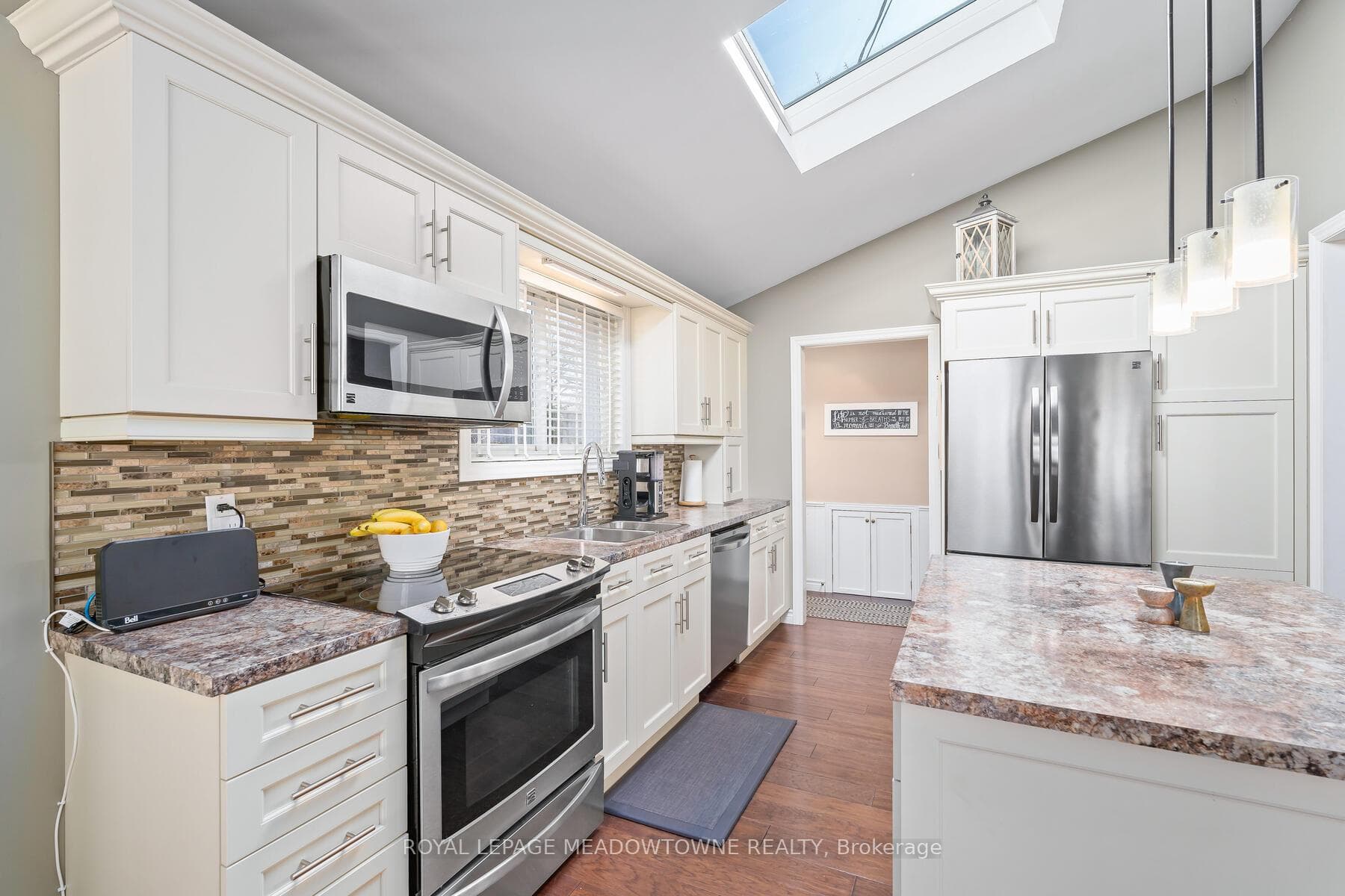 32 Joycelyn Crescent photo 12