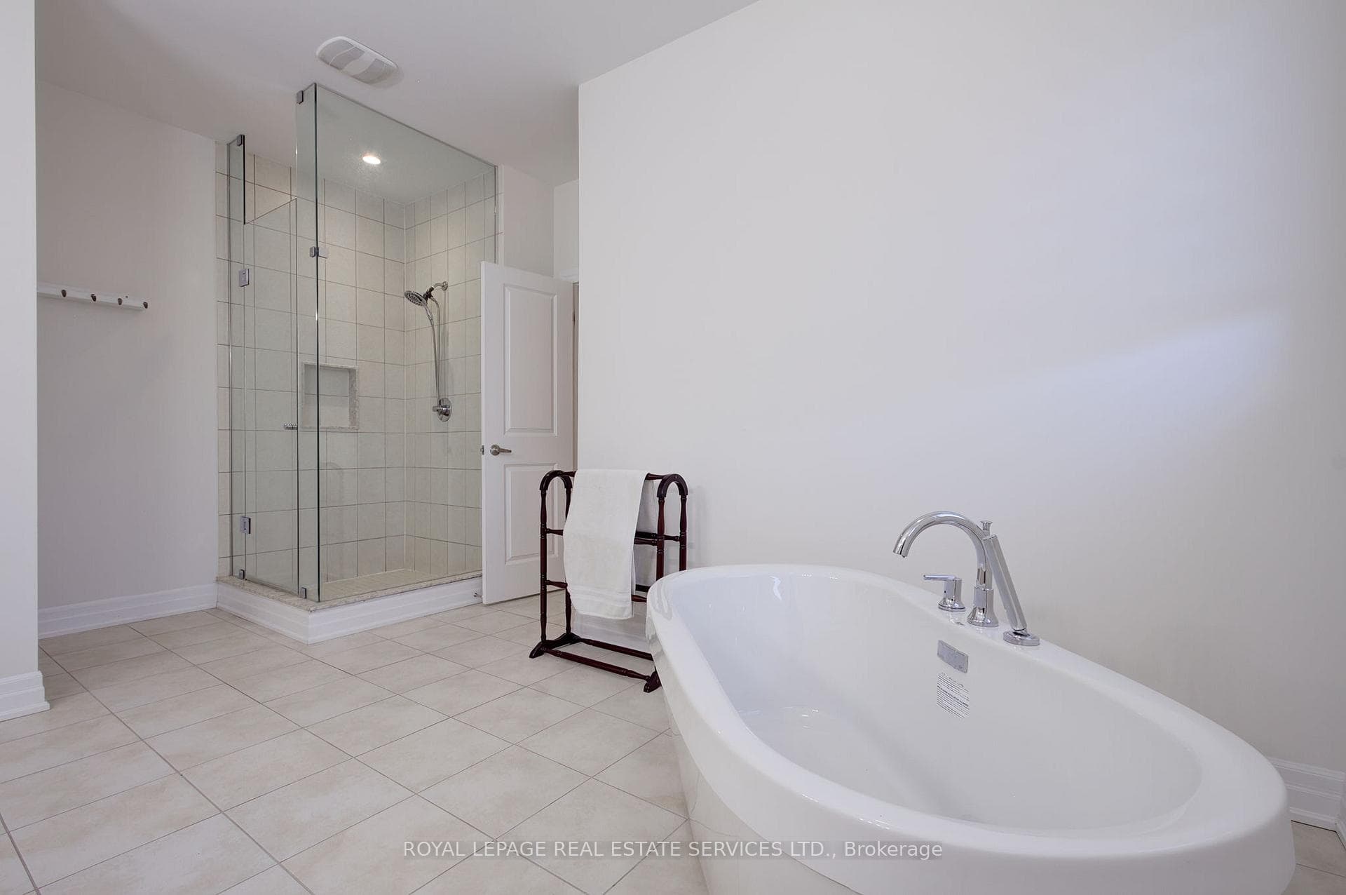 48 Viva Gardens N/A photo 20