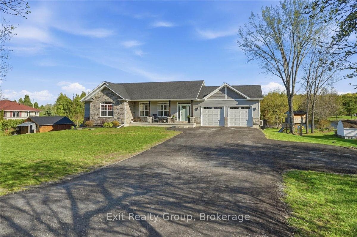 544 Shannon Road photo 1