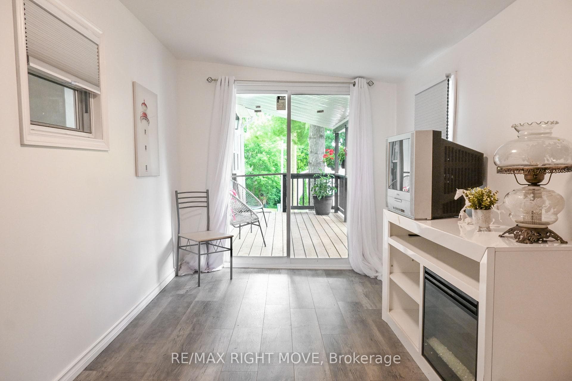 26 Dunn Avenue Unit 10 photo 19