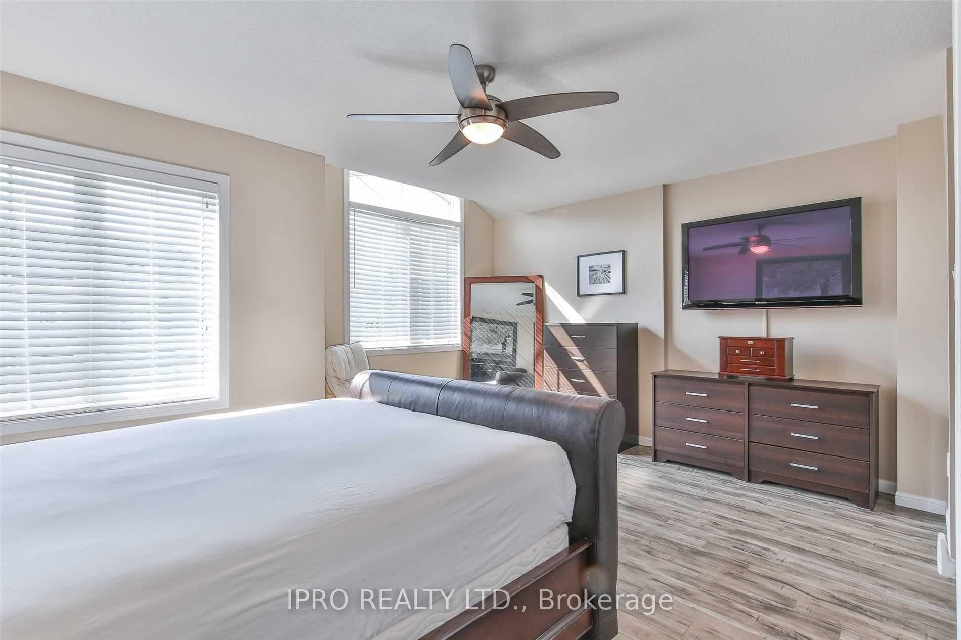 21 Diana Avenue Unit 33 photo 11
