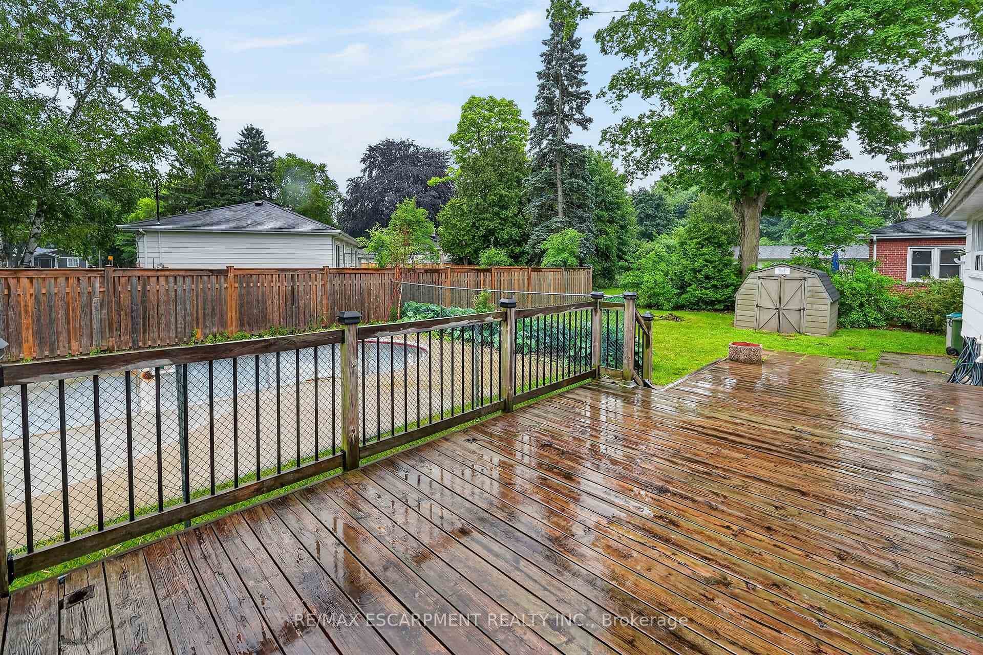 219 Fiddler's Green Road photo 35