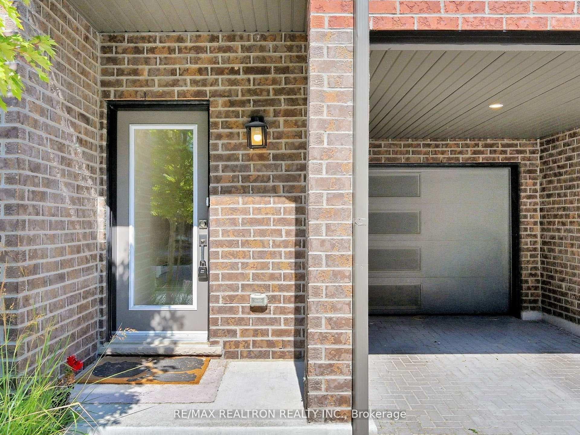 1865 Pickering Parkway Unit 1103 photo 4