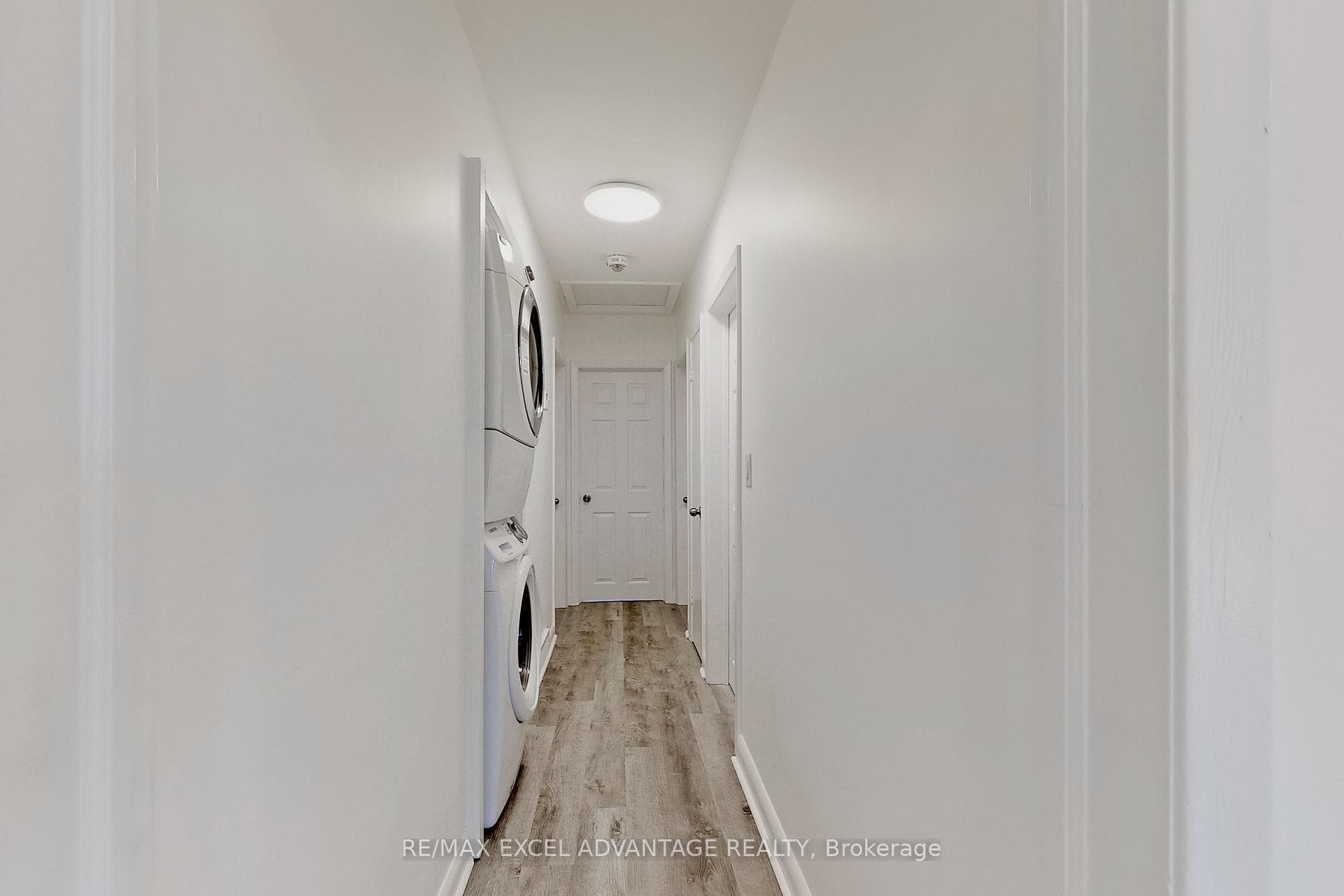 392 Humewood Avenue Unit Main photo 24