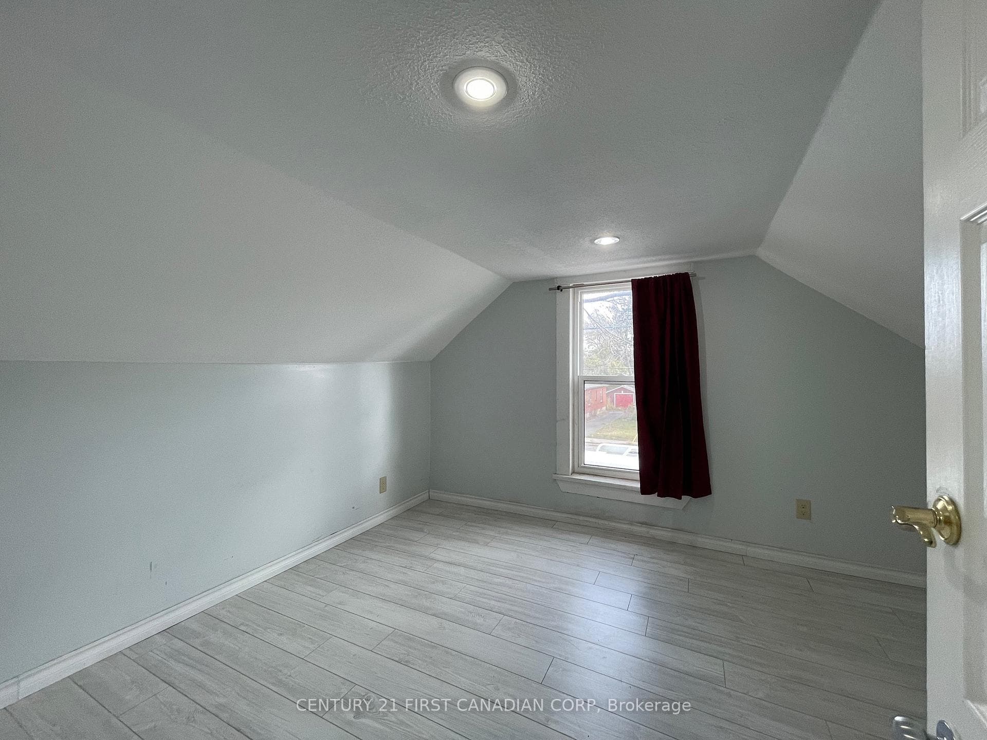 271 HIGHBURY Avenue photo 21