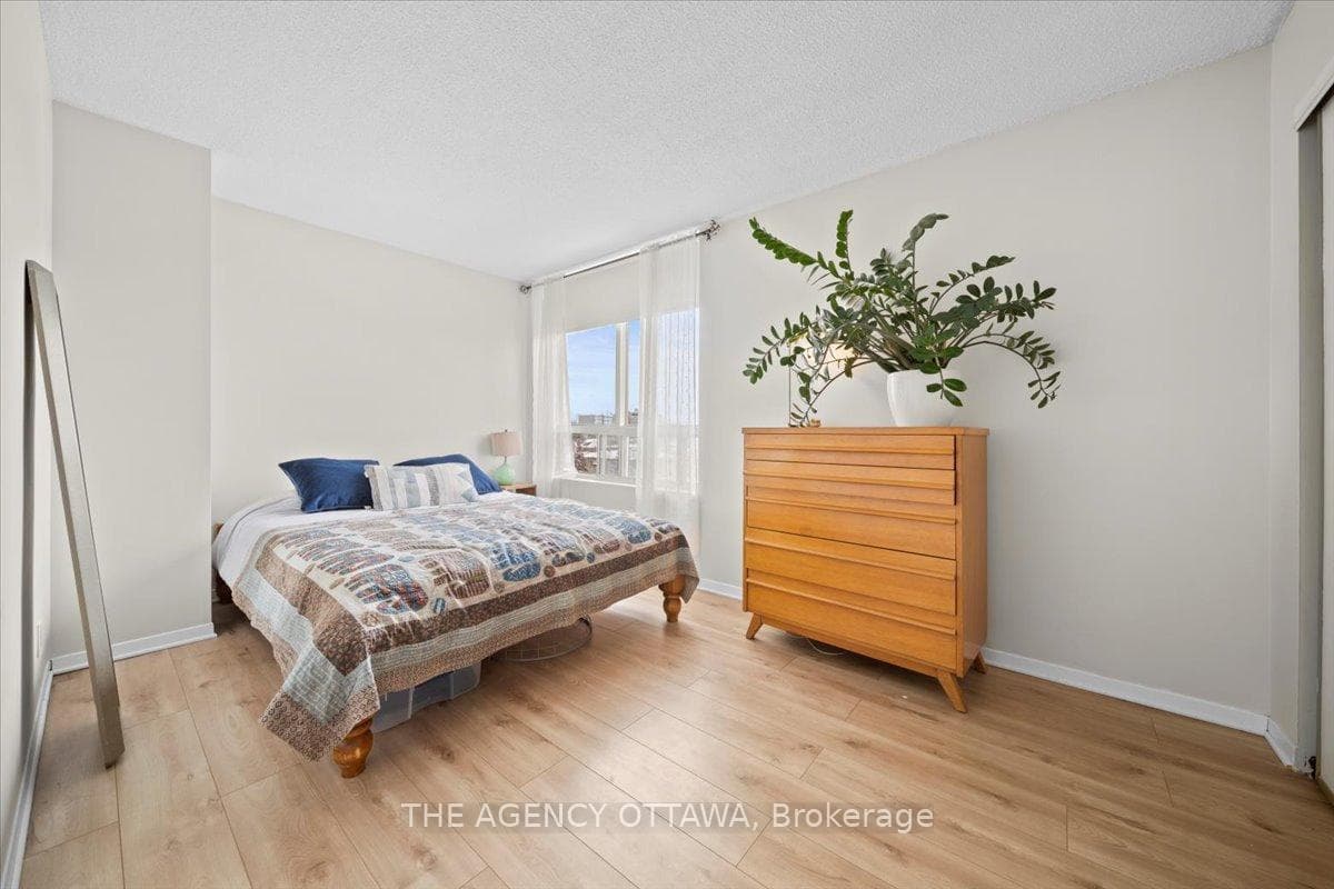 45 Holland Avenue Unit 608 photo 18