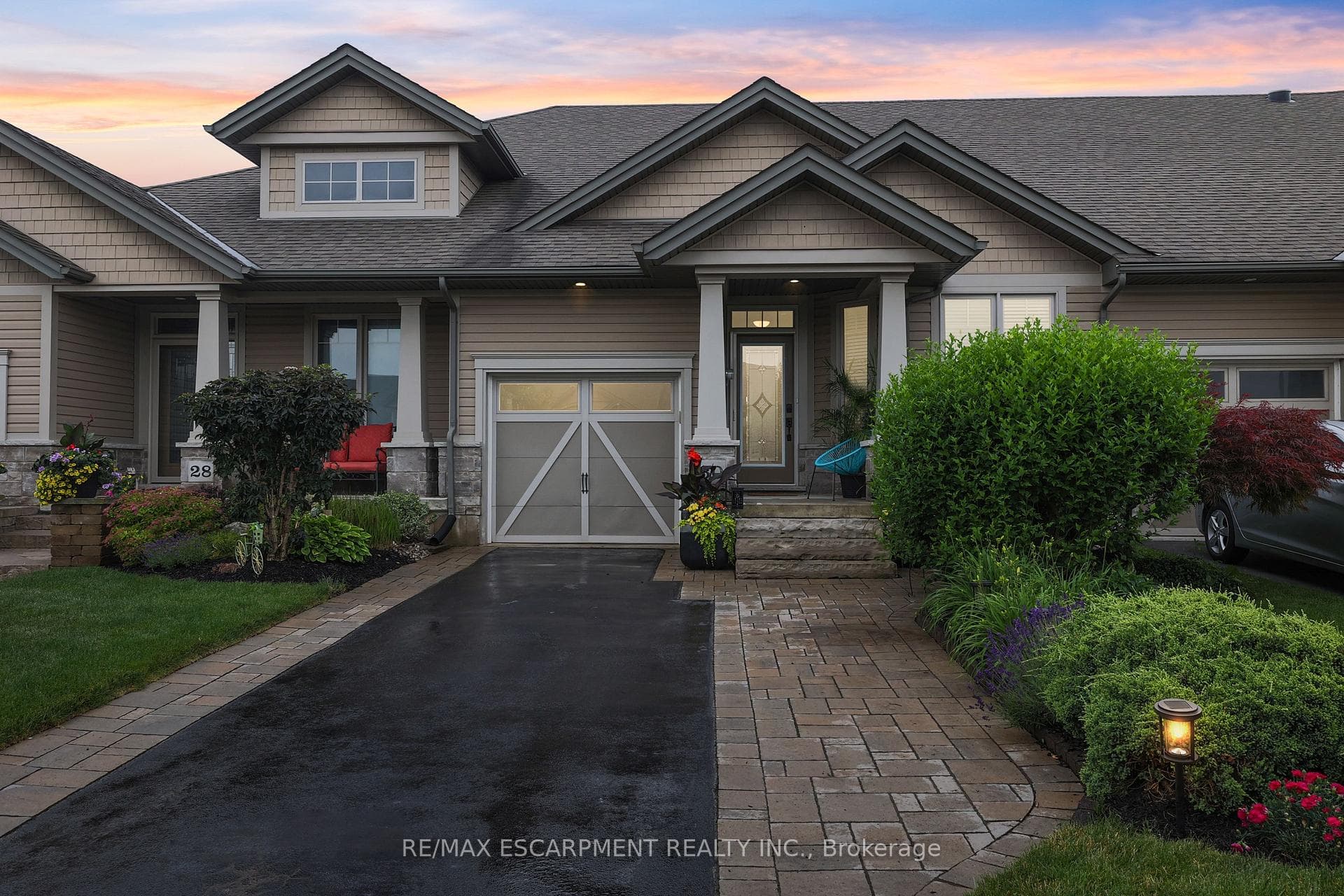 30 Manorwood Drive photo 1