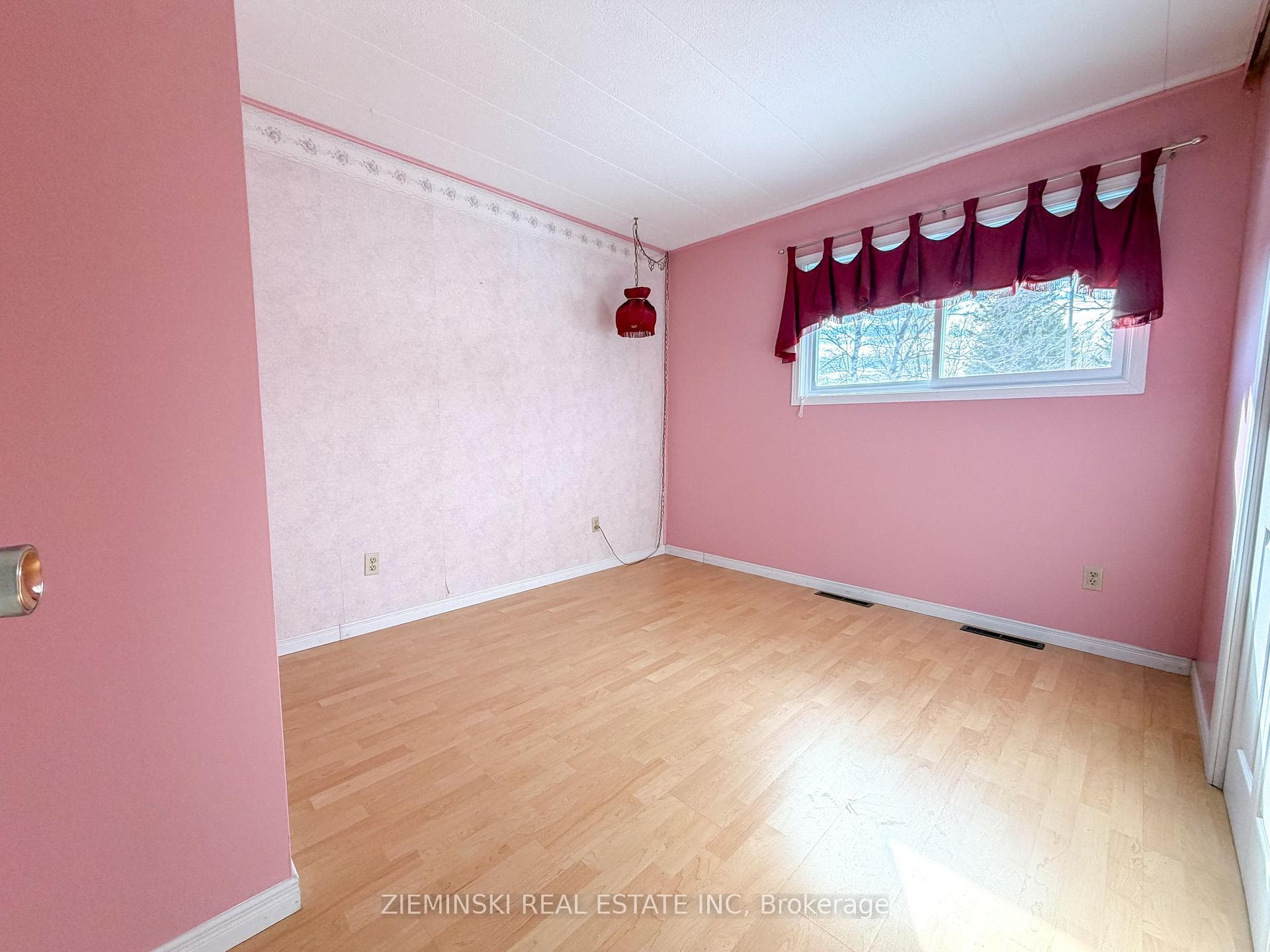 105 New Circle Place photo 14