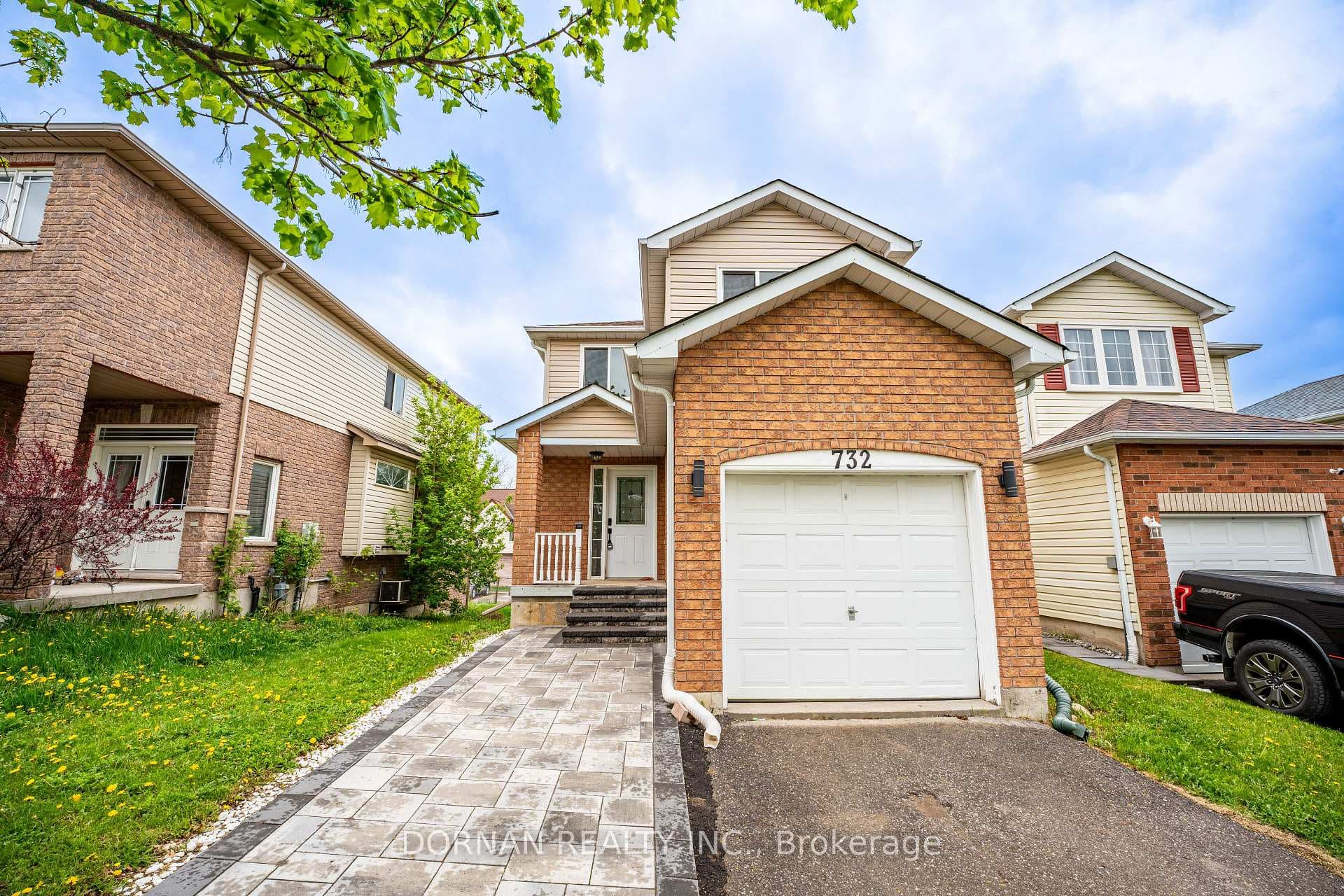 732 Trailview Drive photo 1