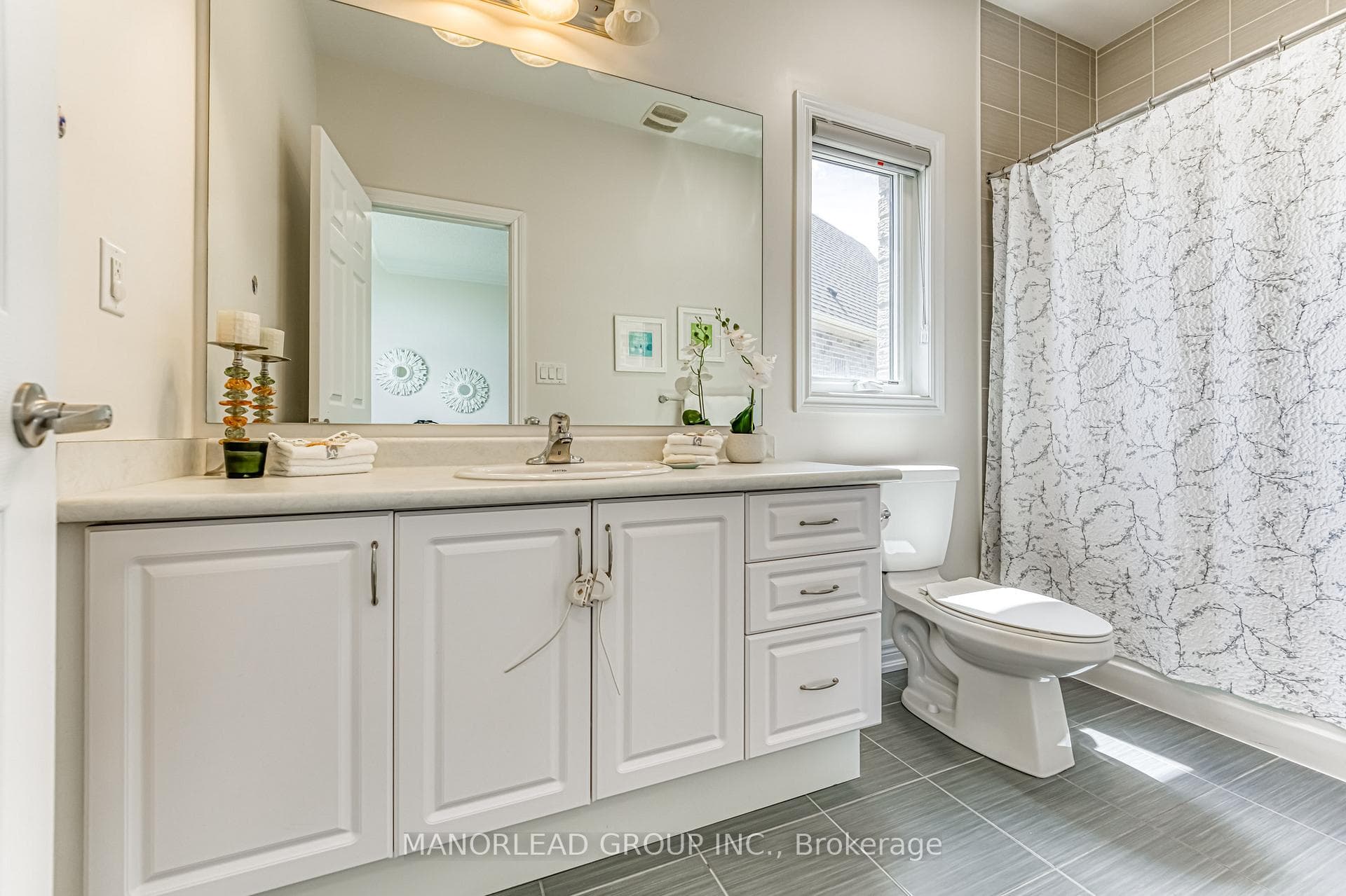 33 Roy Harper Avenue photo 33
