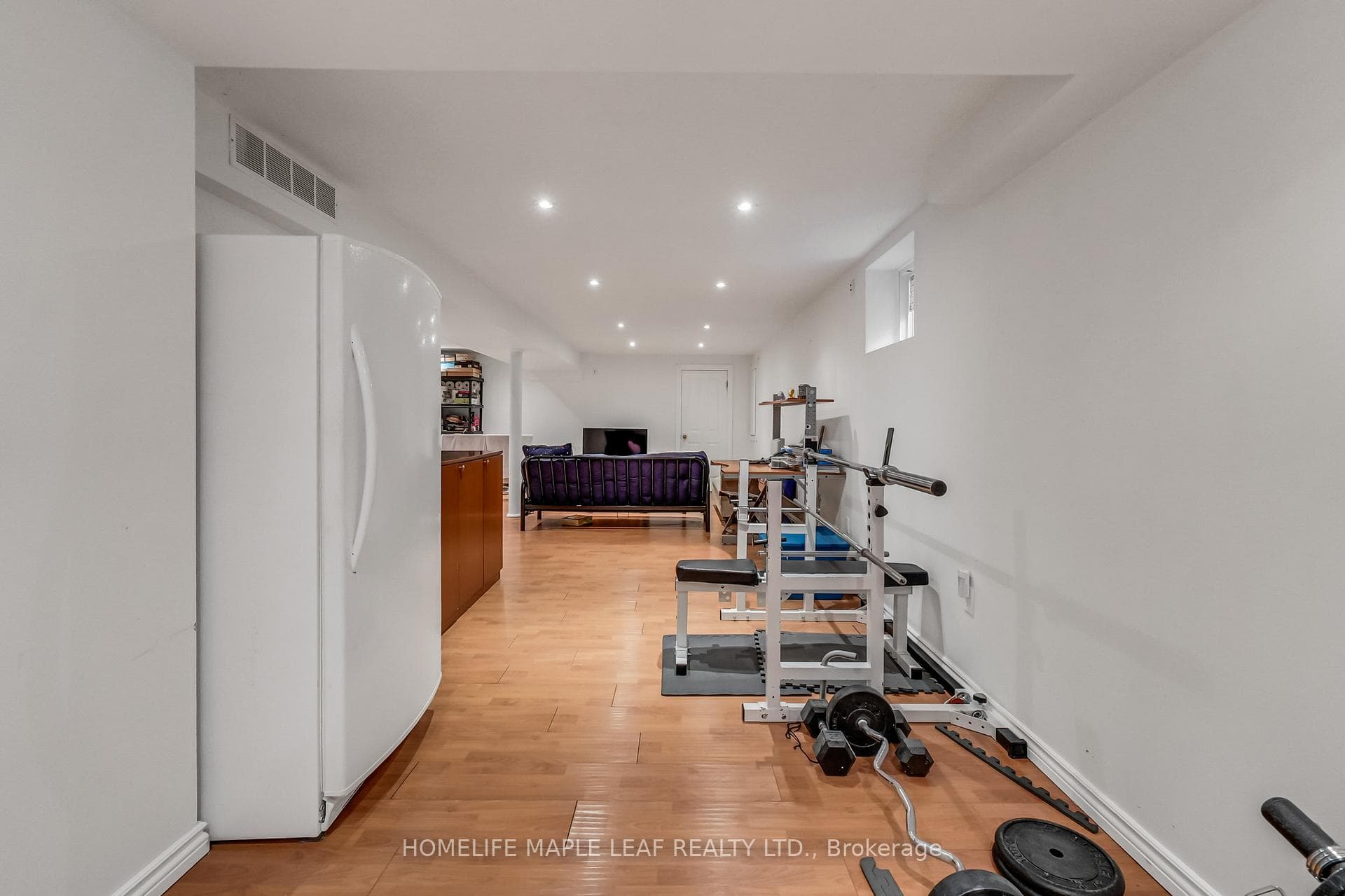 14 Manitou Crescent photo 23