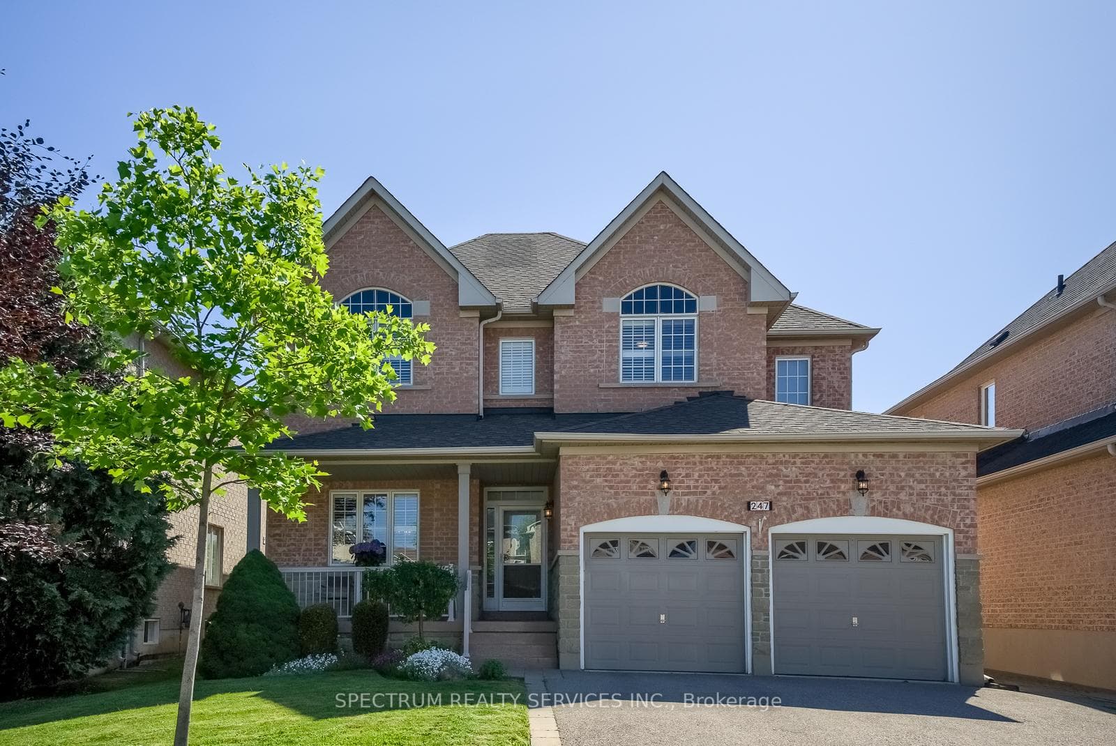 247 Kingsview Drive photo 2