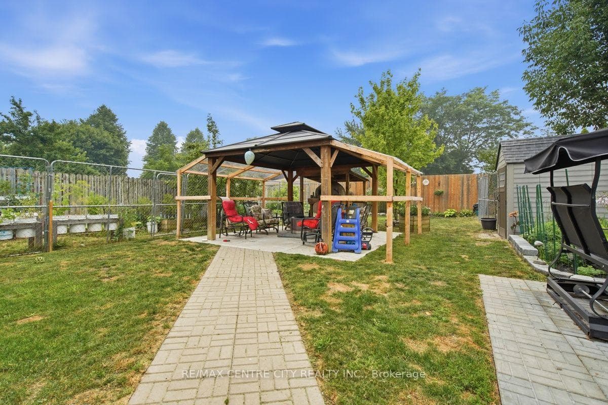 1199 Jalna Boulevard photo 36