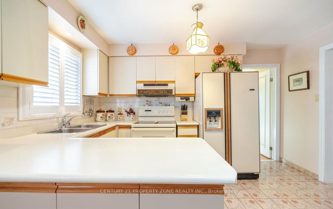 4267 Curia Crescent Unit Main photo 14