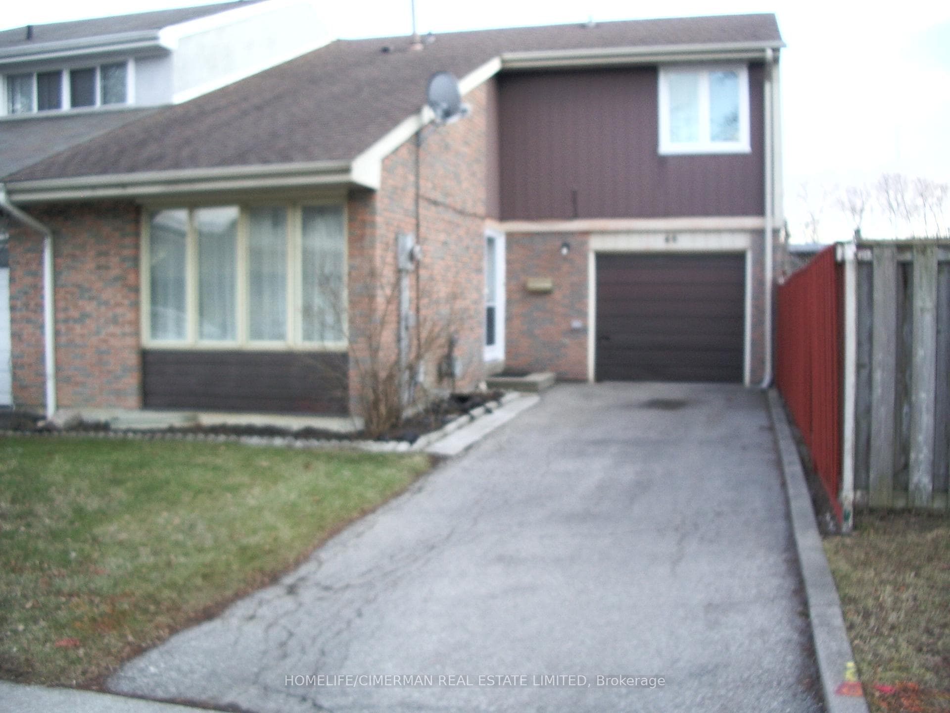 48 Wallis Crescent photo 2