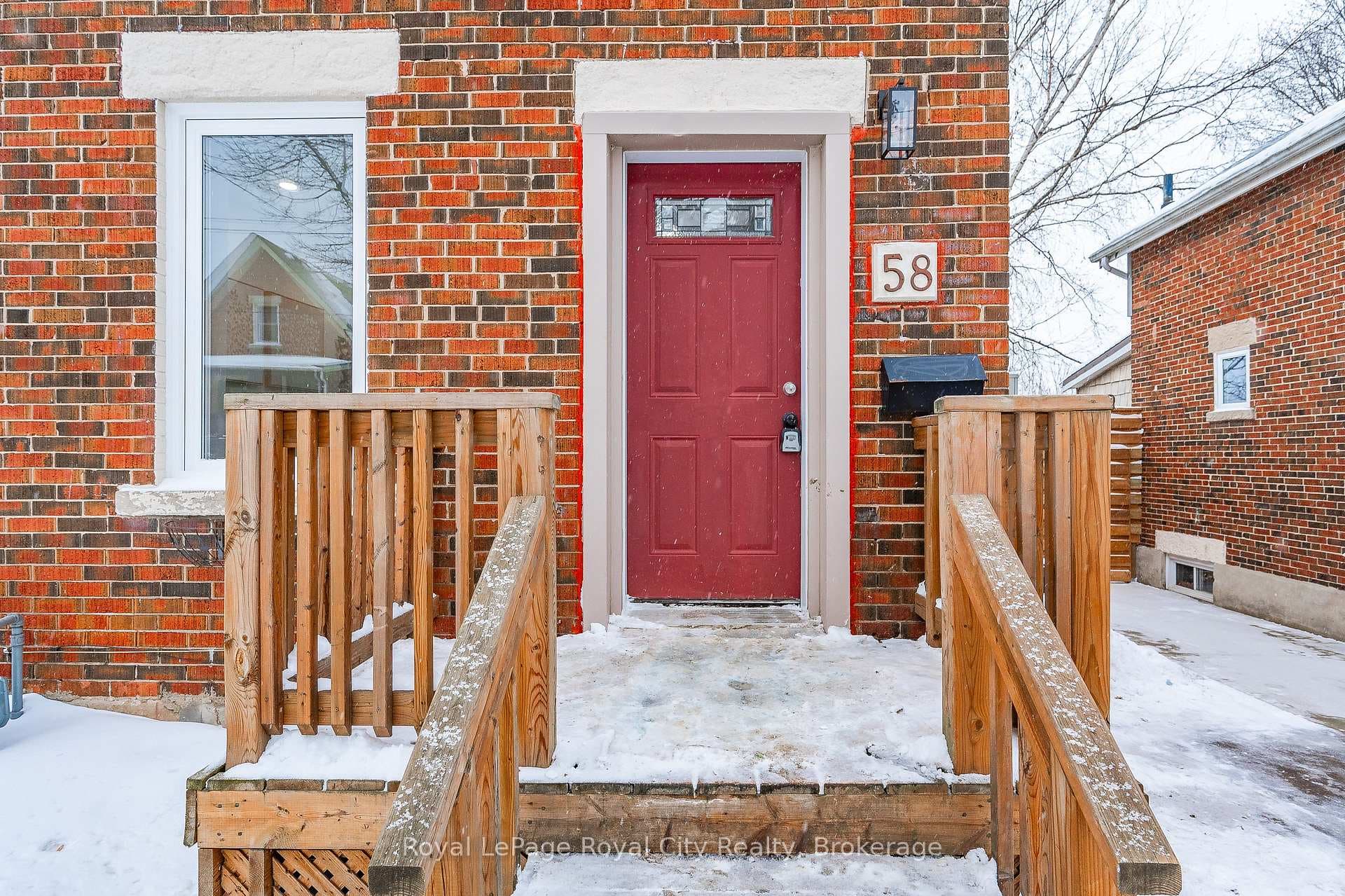 58 Hayes Avenue photo 4