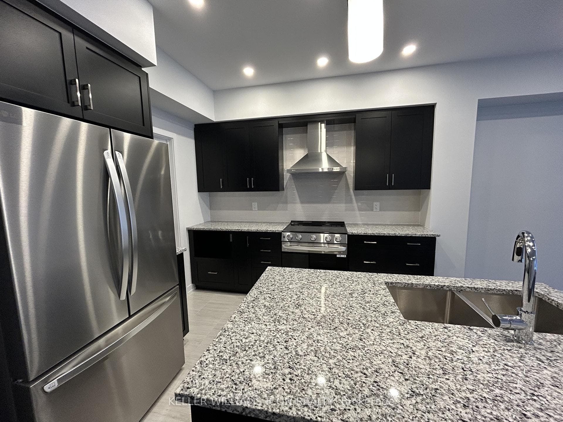 383 Mango Street photo 10
