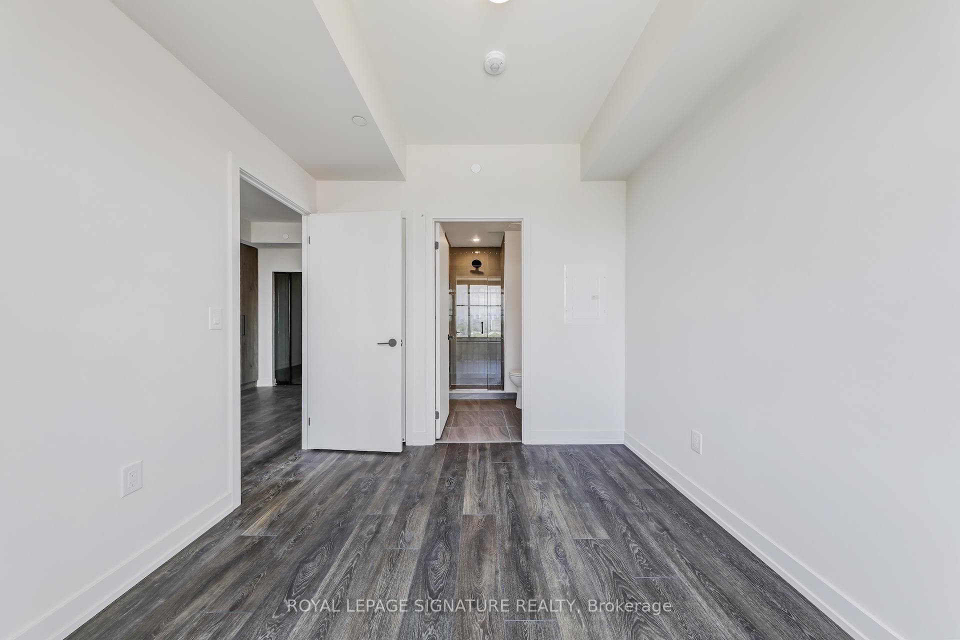 181 Sterling Road Unit 921 photo 17