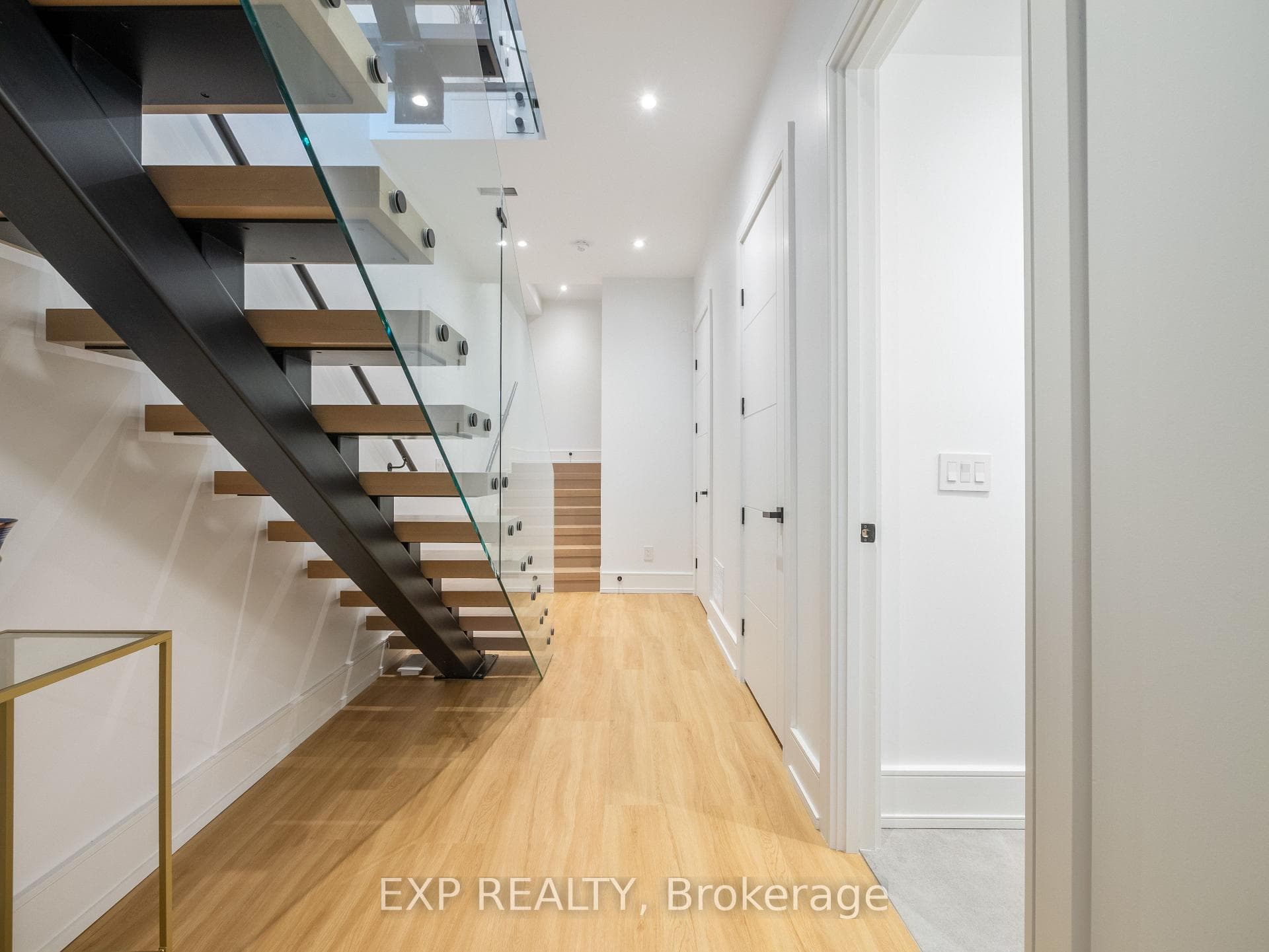 46A Leroy Avenue photo 36