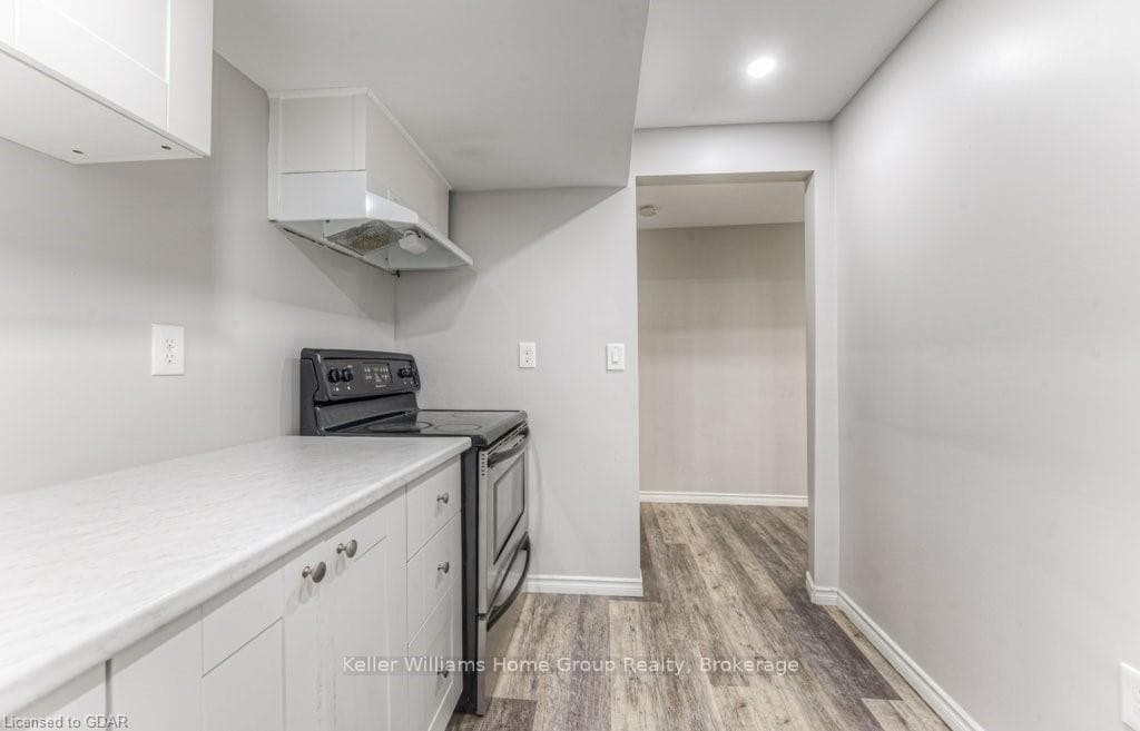 1085 QUEENS Boulevard Unit 16B photo 7