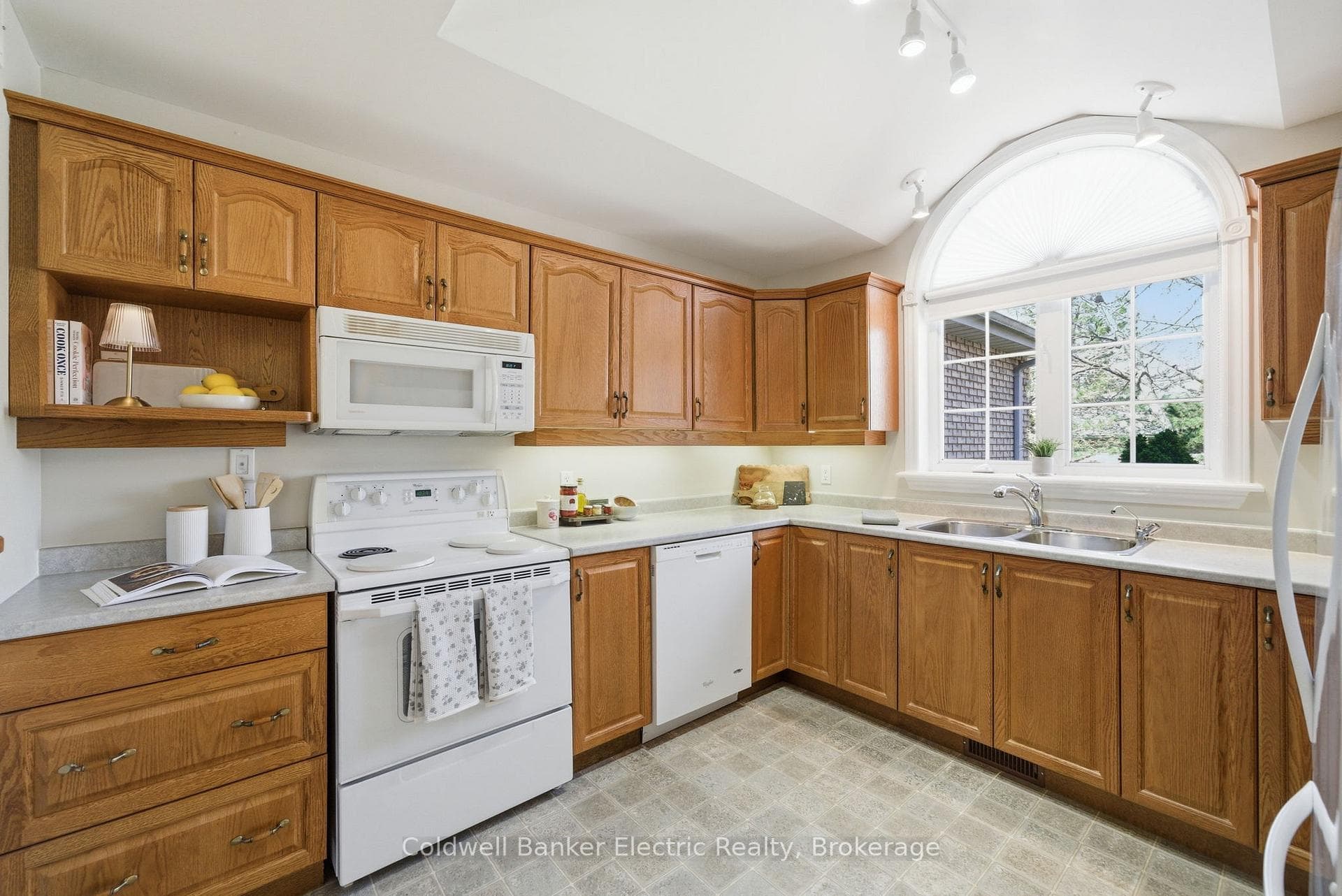 300 Franmor Drive Unit 40 photo 6
