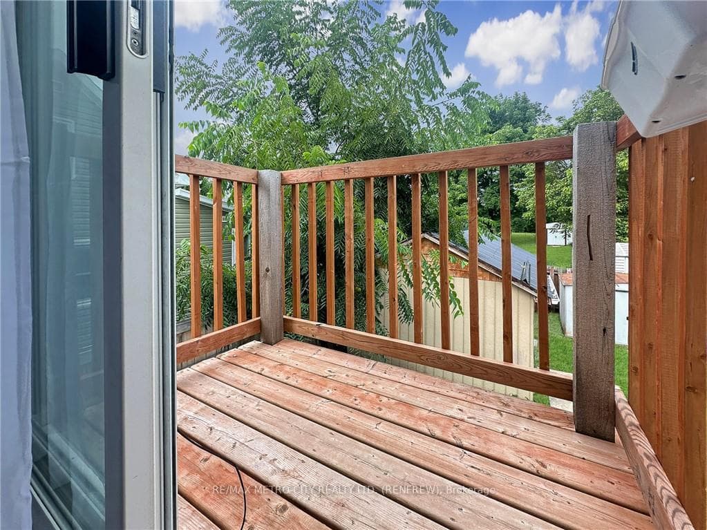 96 HALL Avenue photo 15