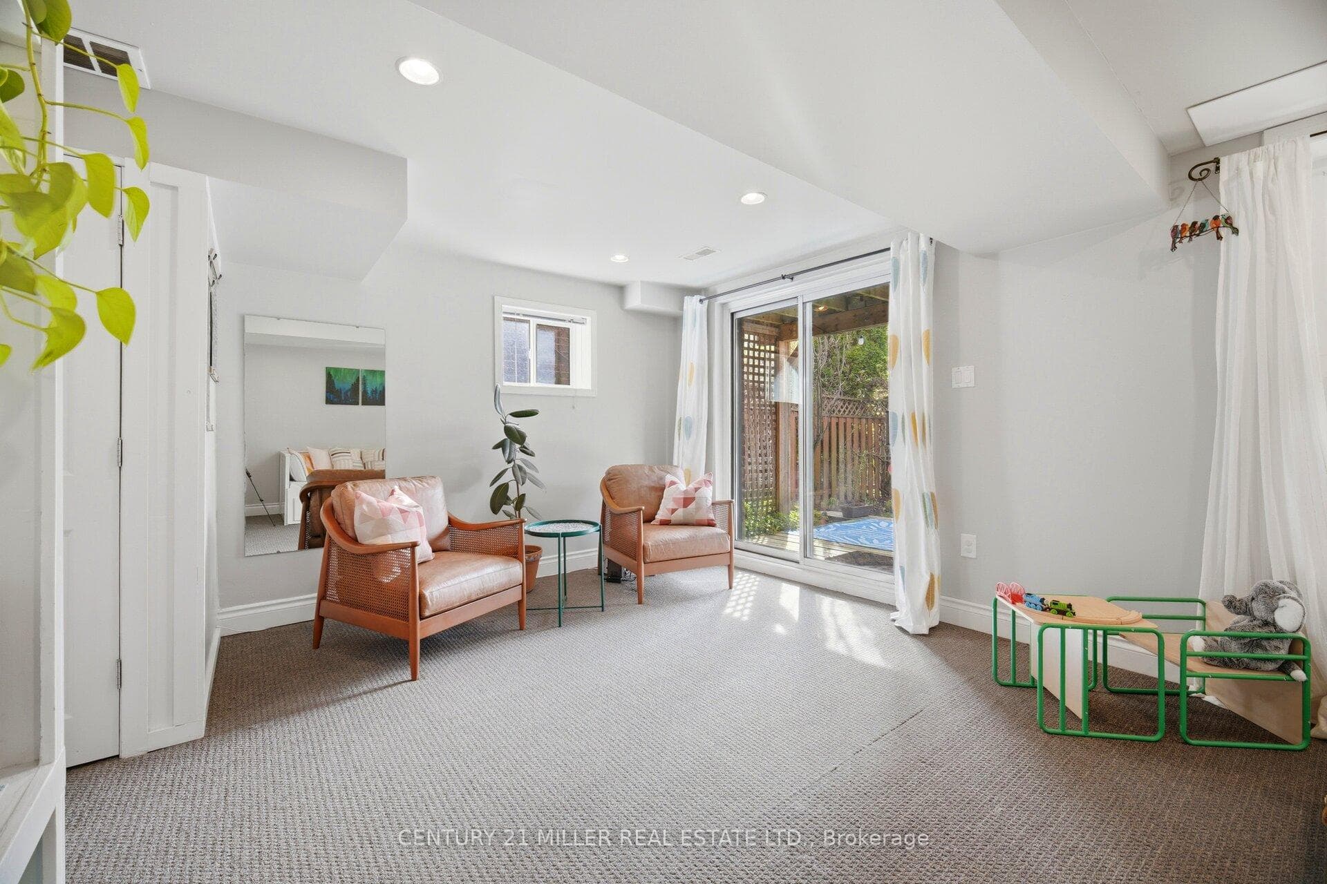 4 Kildonan Crescent photo 37