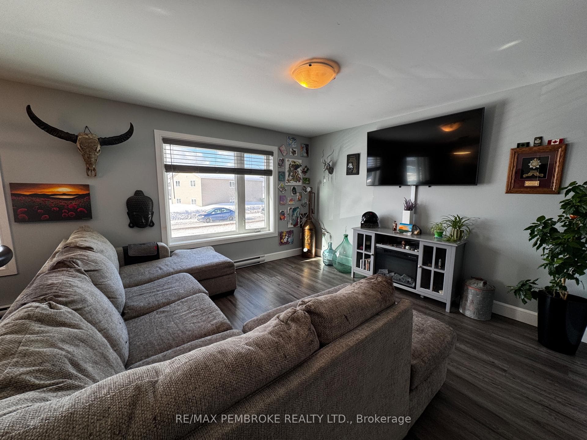 Upper level living room.