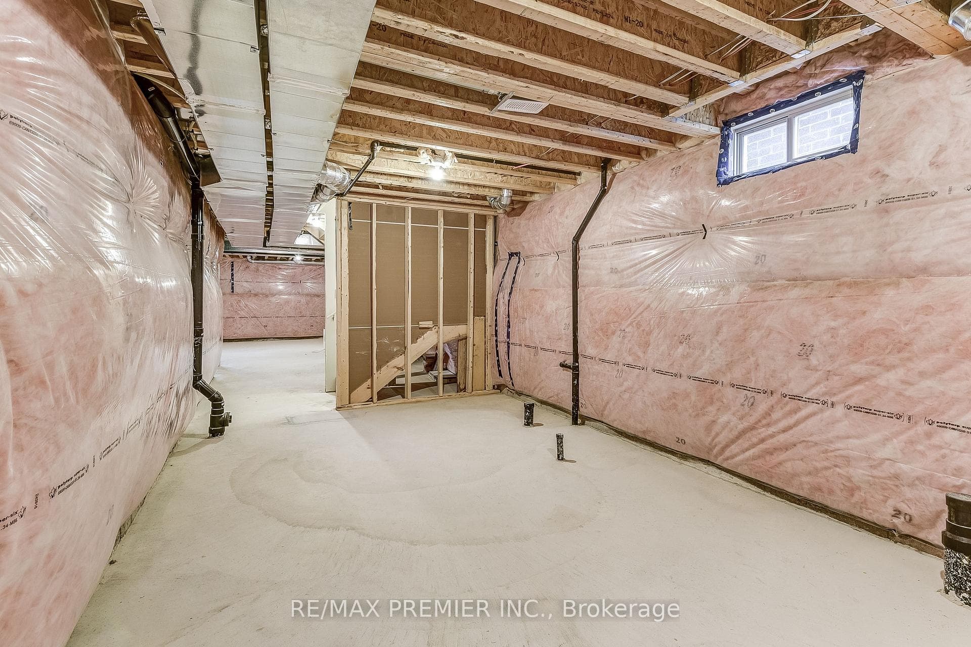 1267 Talisman Manor photo 40