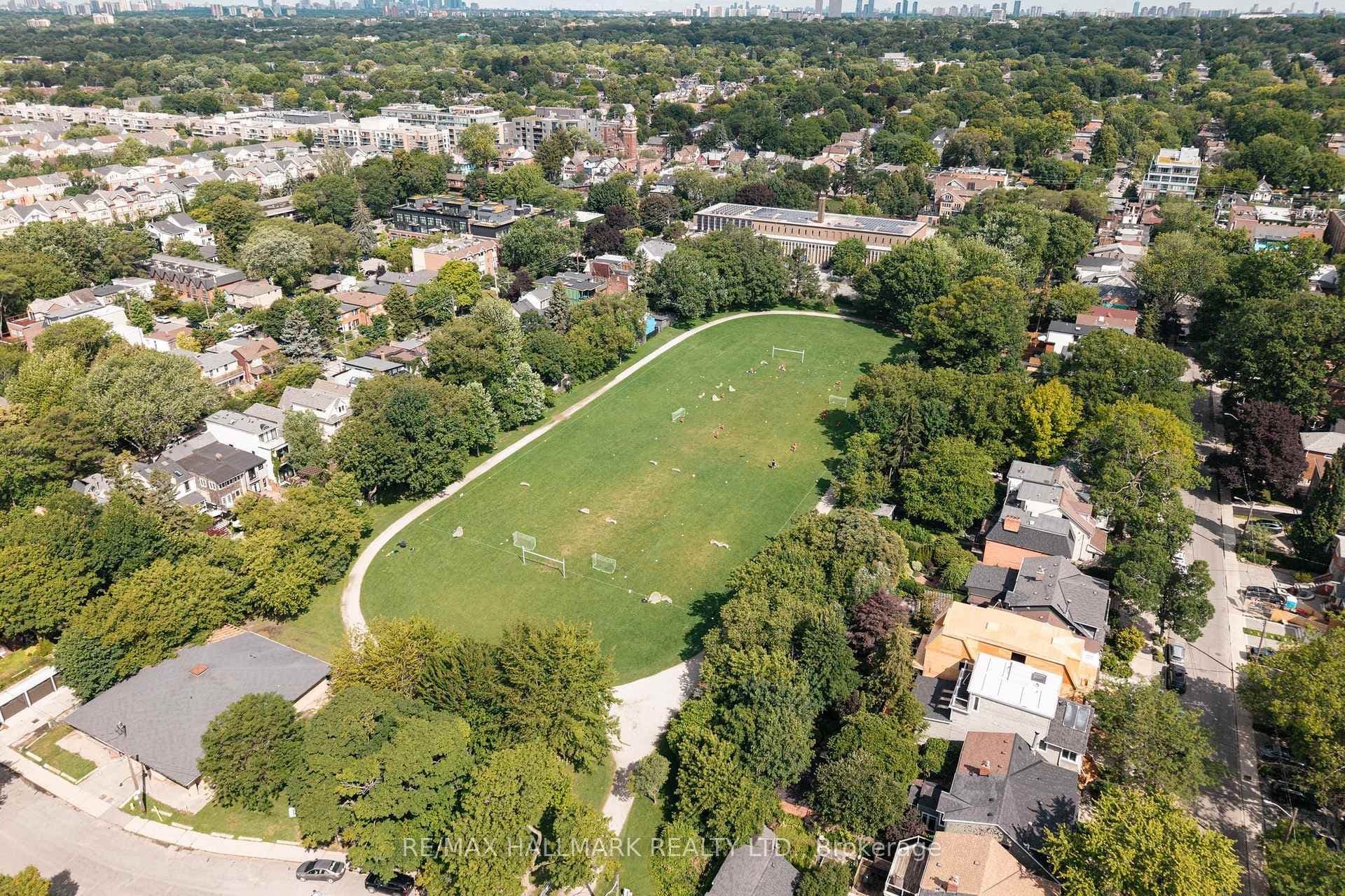 82 Woodbine Avenue photo 38