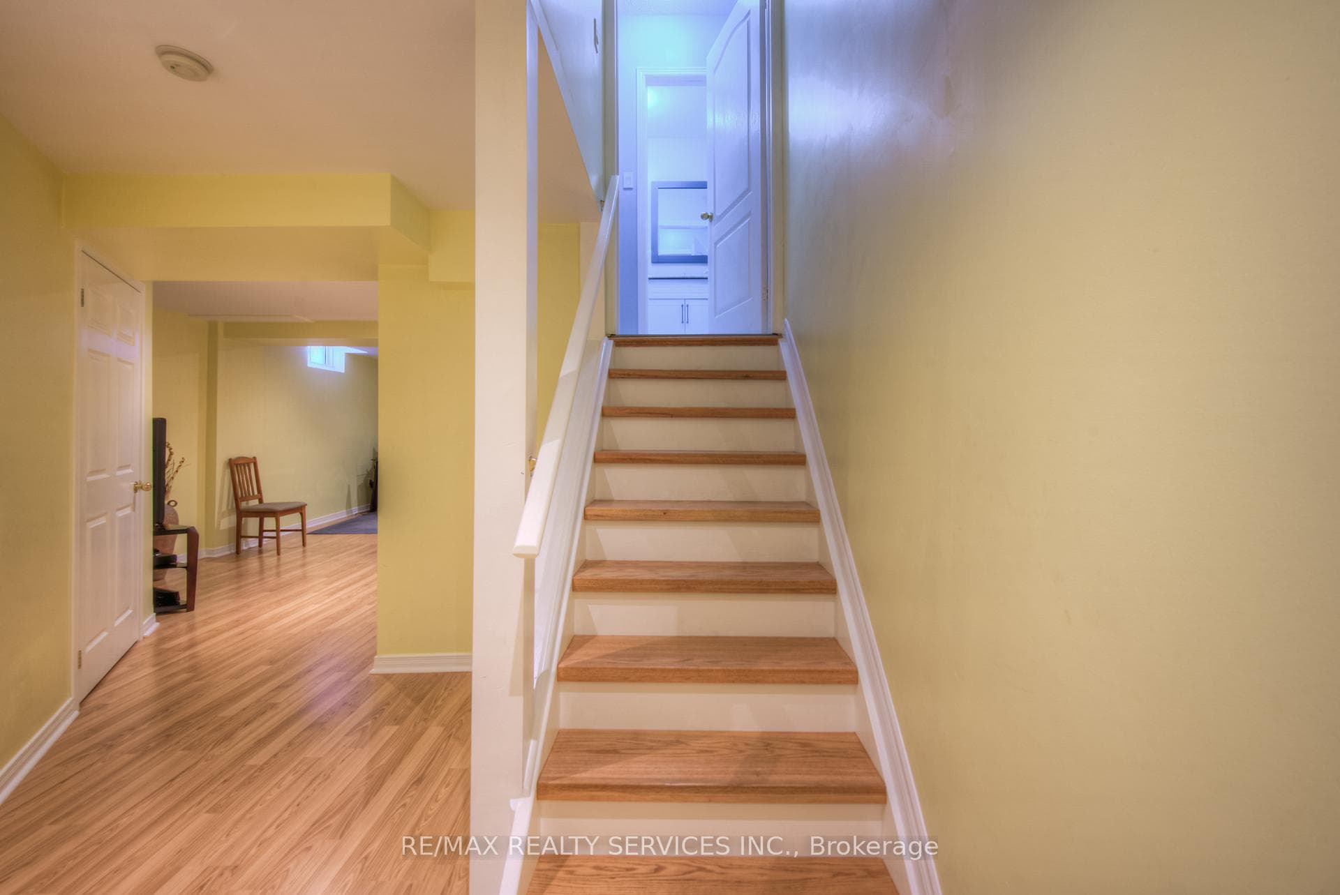 2479 Newcastle Crescent photo 33