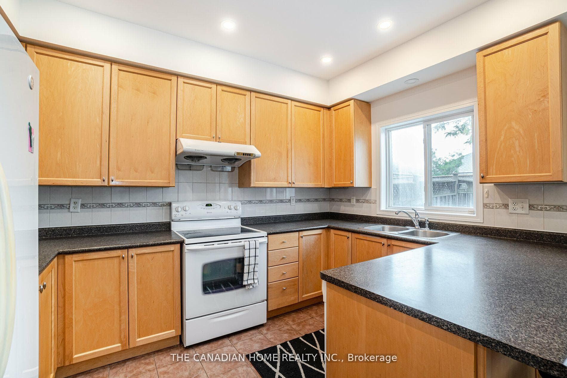 10 Dreamcrest Court photo 14