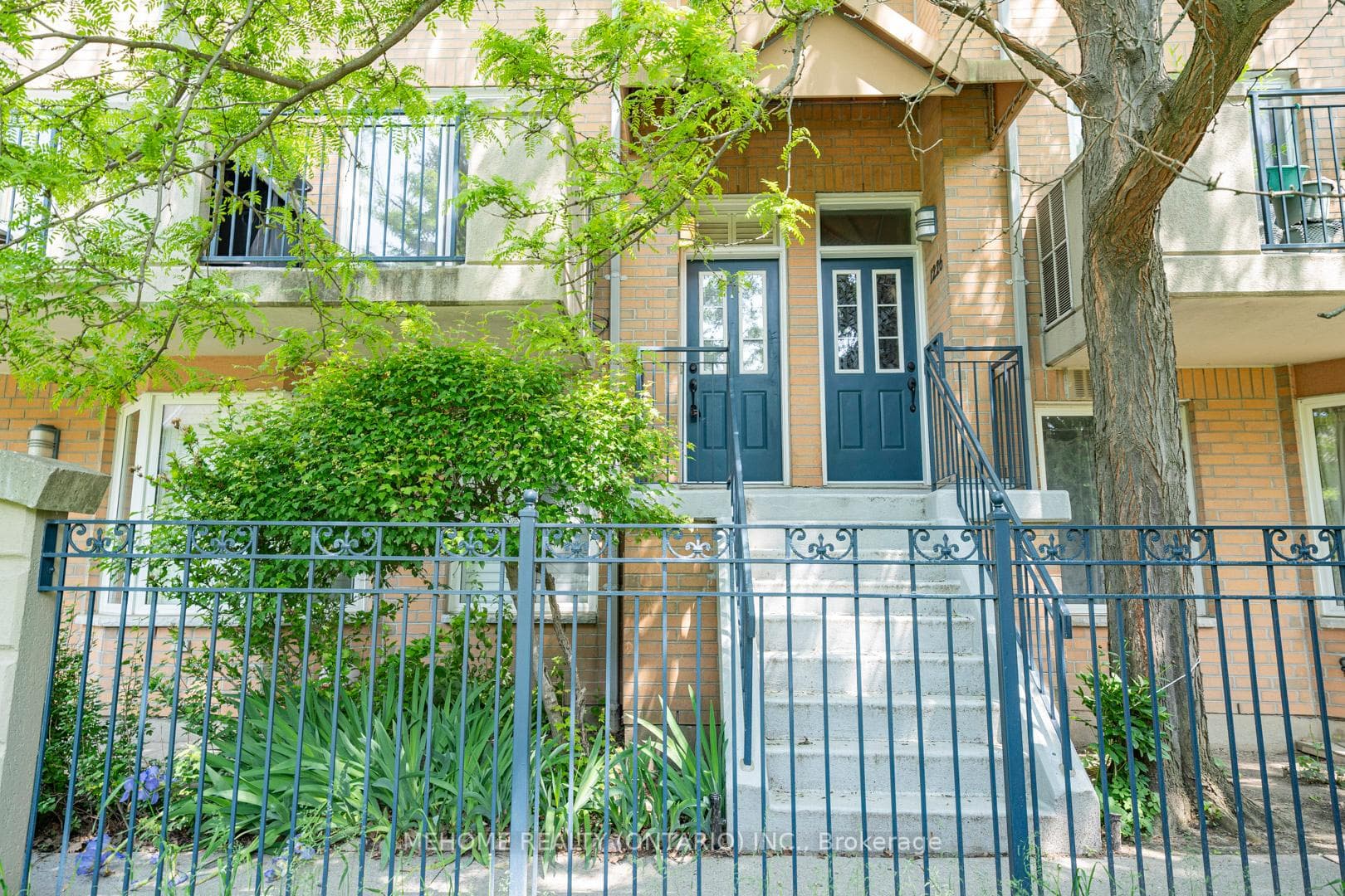 28 sommerset Way Unit 1227 photo 1
