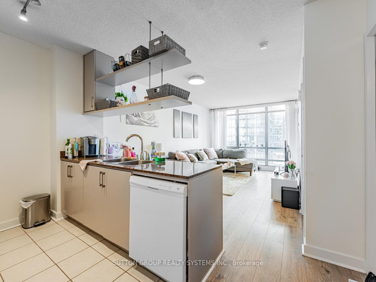 5 Mariner Terrace Unit 709 photo 1