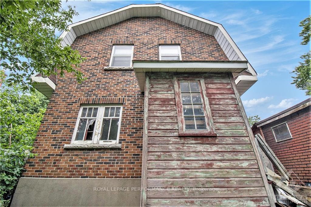 37 TYNDALL Street photo 27