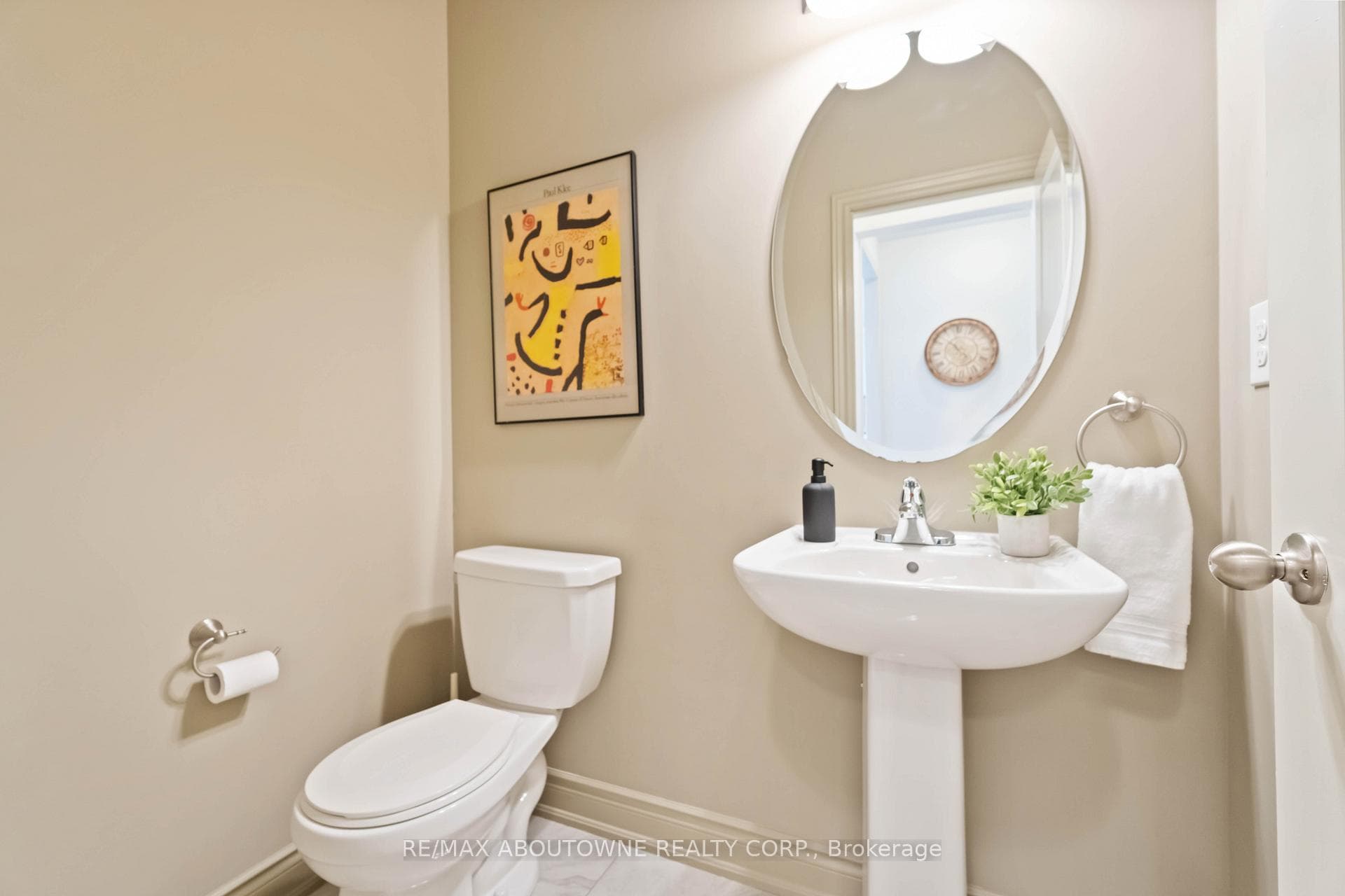 28 Babcock Street photo 20