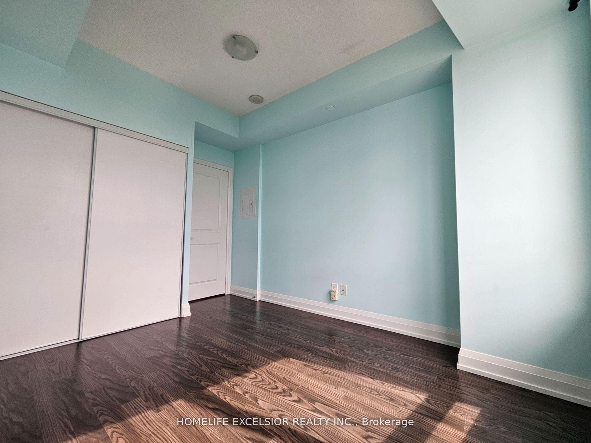 7161 Yonge Street Unit 2027 photo 17