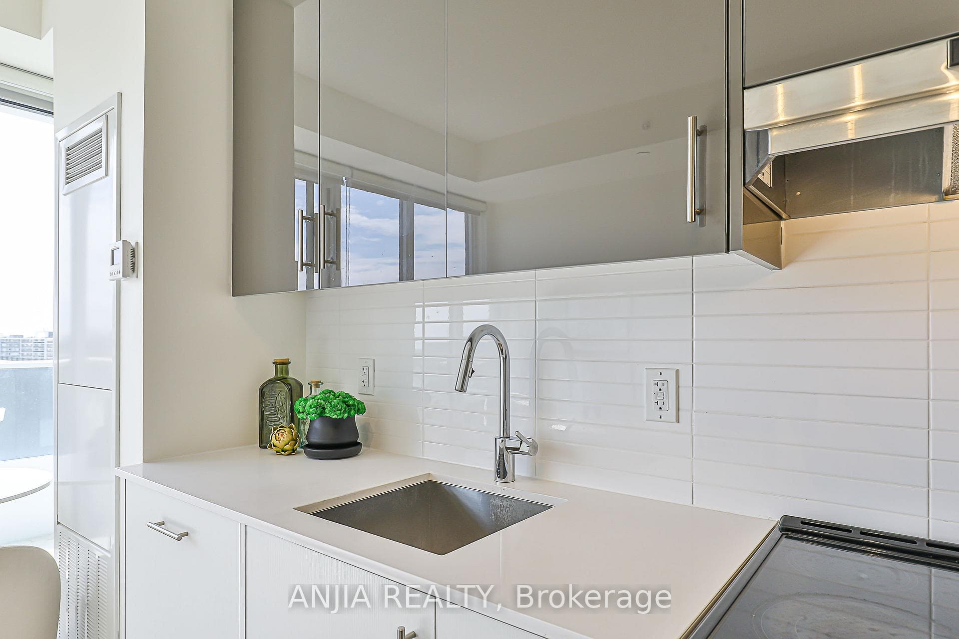 180 Fairview Mall Drive Unit 1603 photo 16