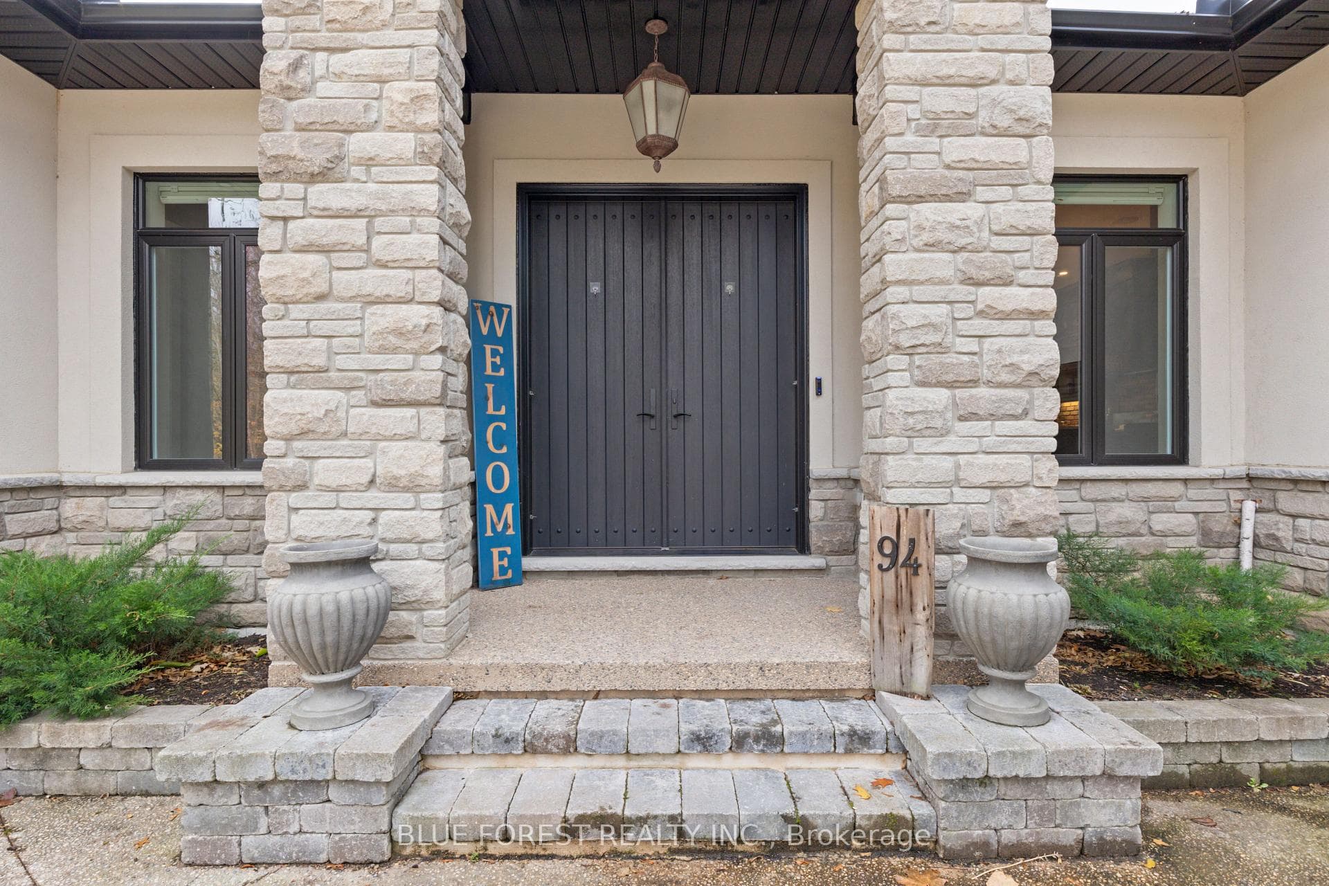 94 Harris Road photo 2