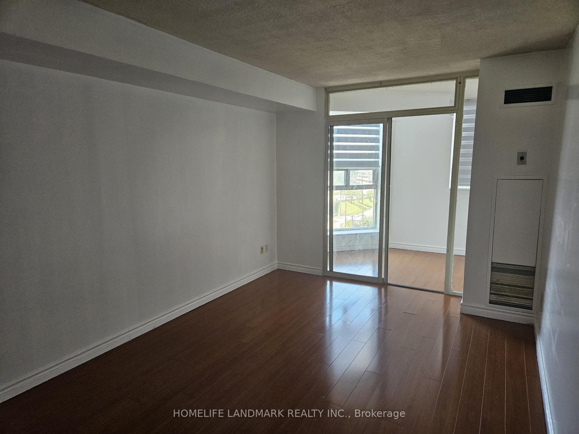 2460 Eglinton Avenue Unit 901 photo 11