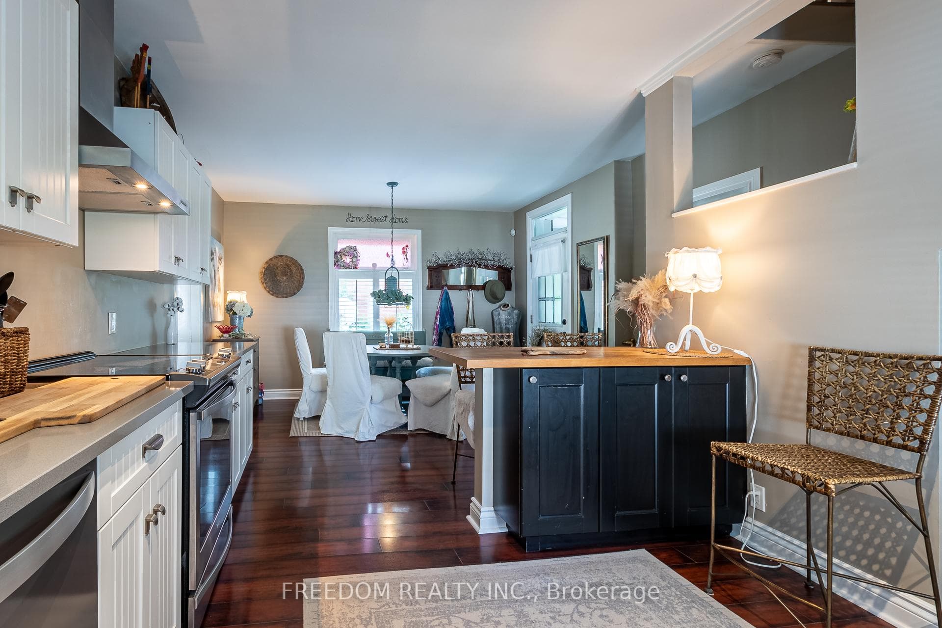 250 Harvey Street photo 19